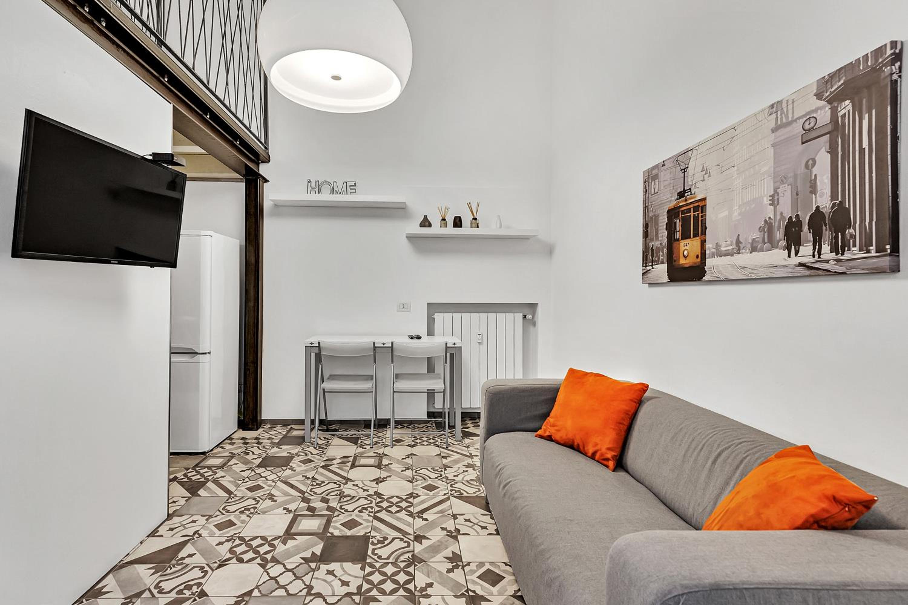 One-Bedroom Apartment