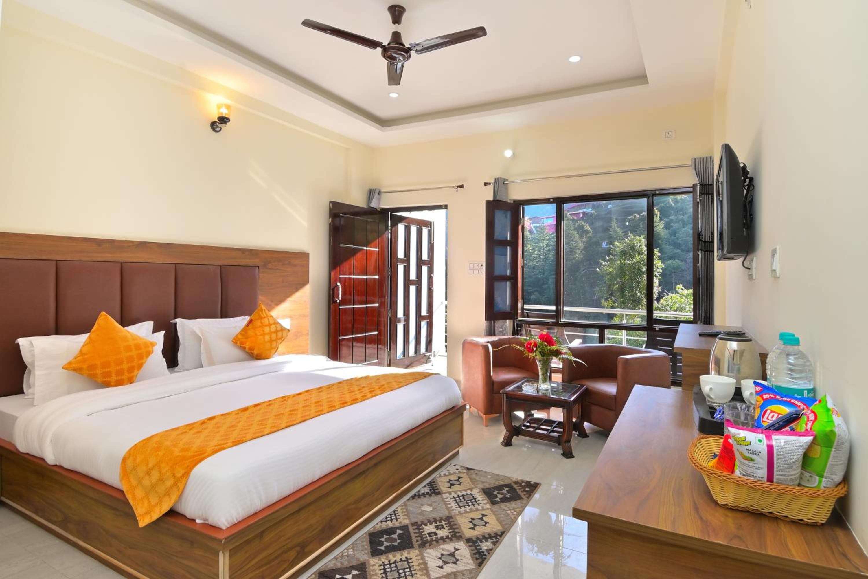 Super Deluxe Room With Balcony - View of Valleys and Mountains