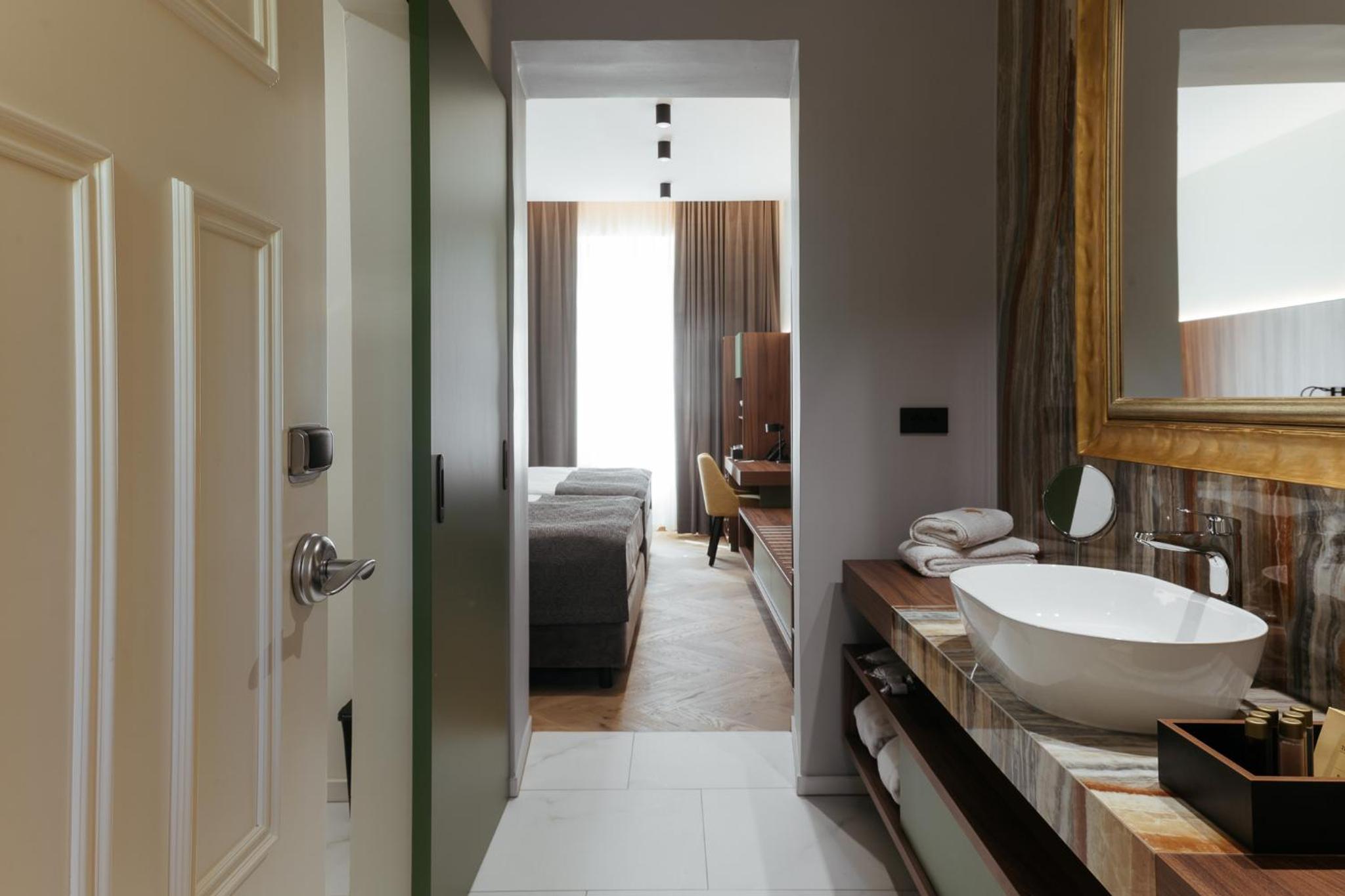Superior Twin Room photo 2