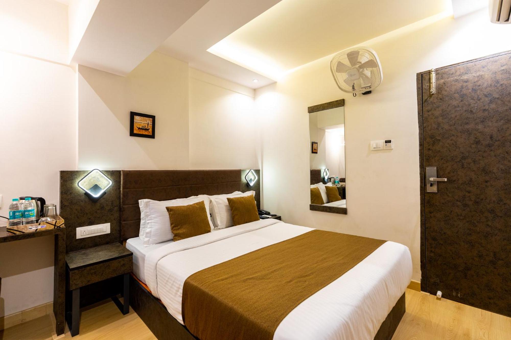 Deluxe Room - Photo 28