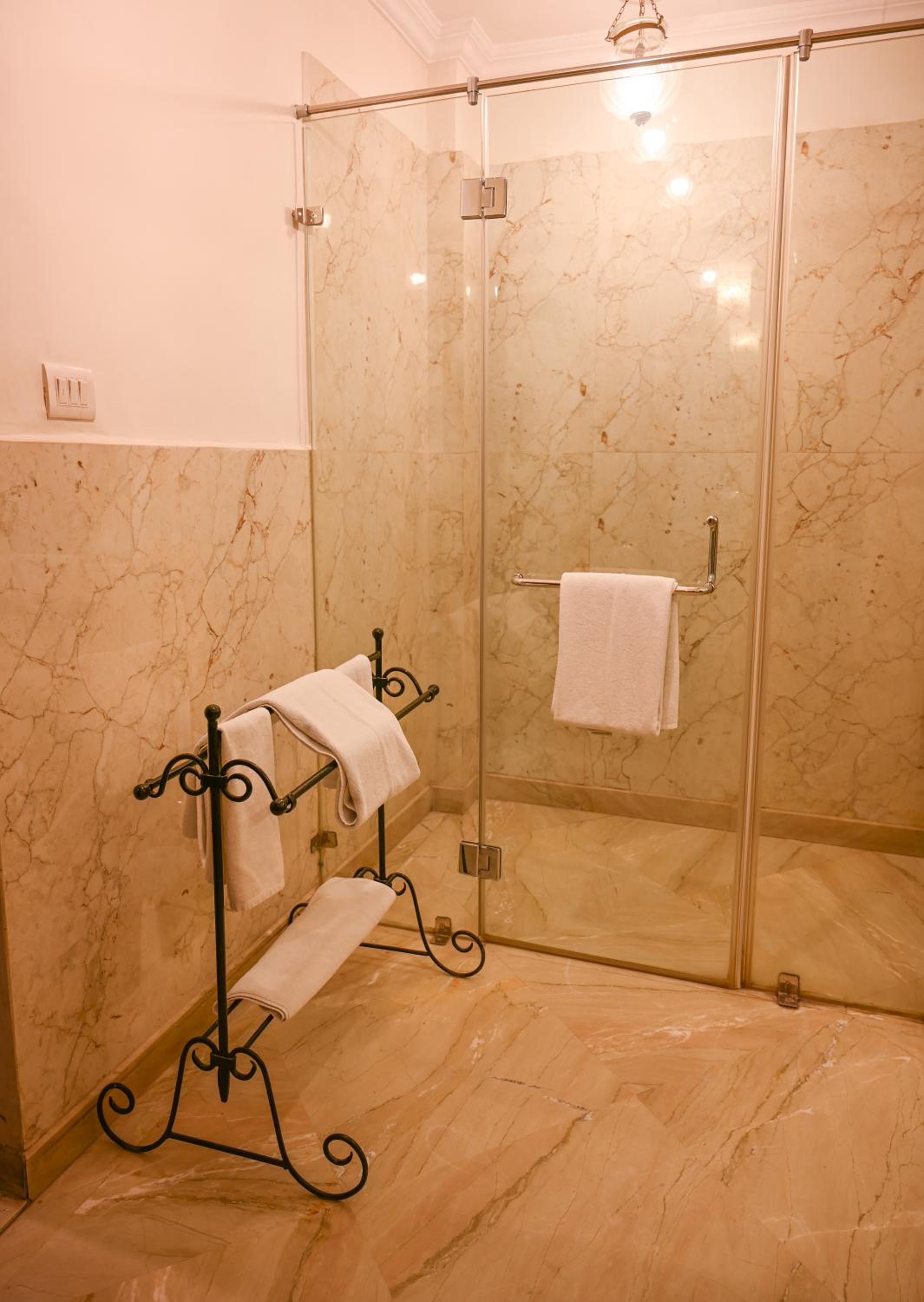 Heritage Premium Room - Photo 4