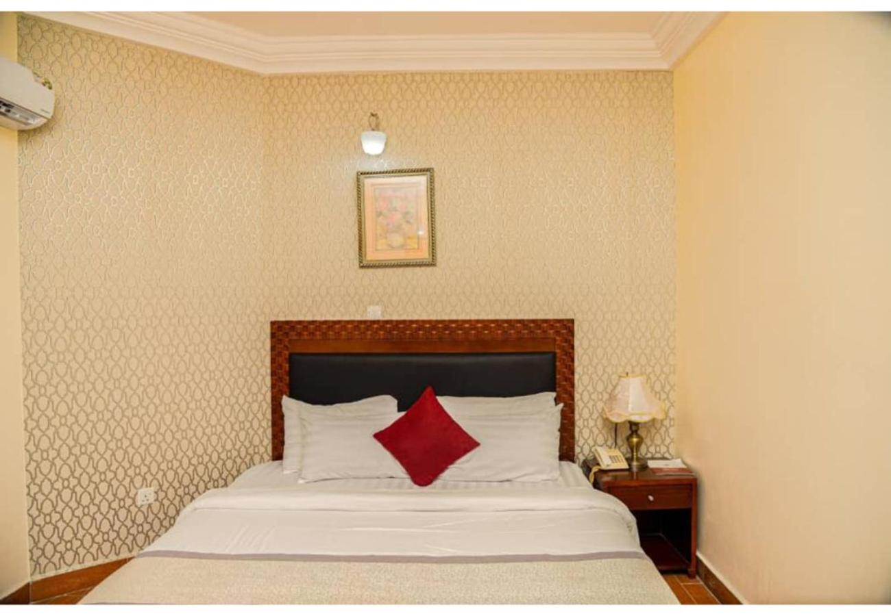 Deluxe Single Room