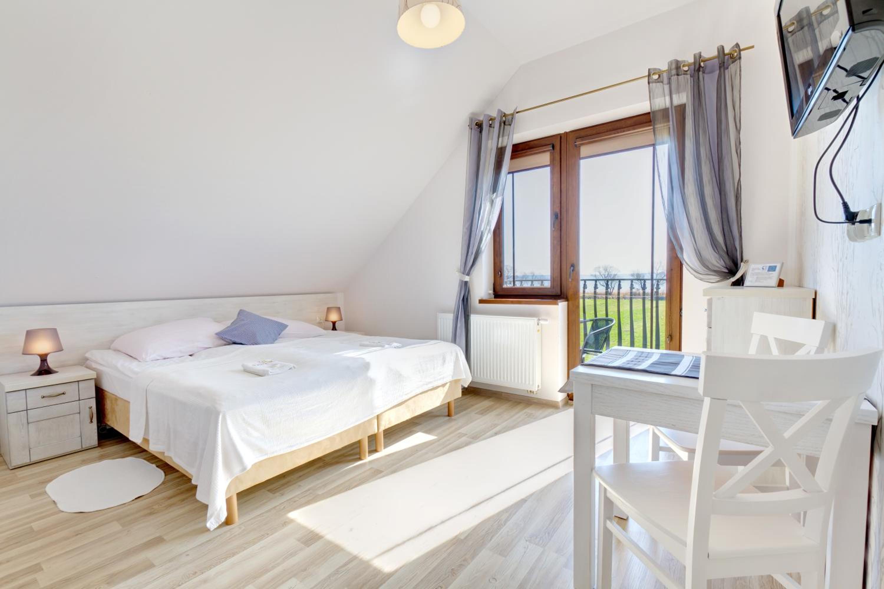 Twin Room with Lake View