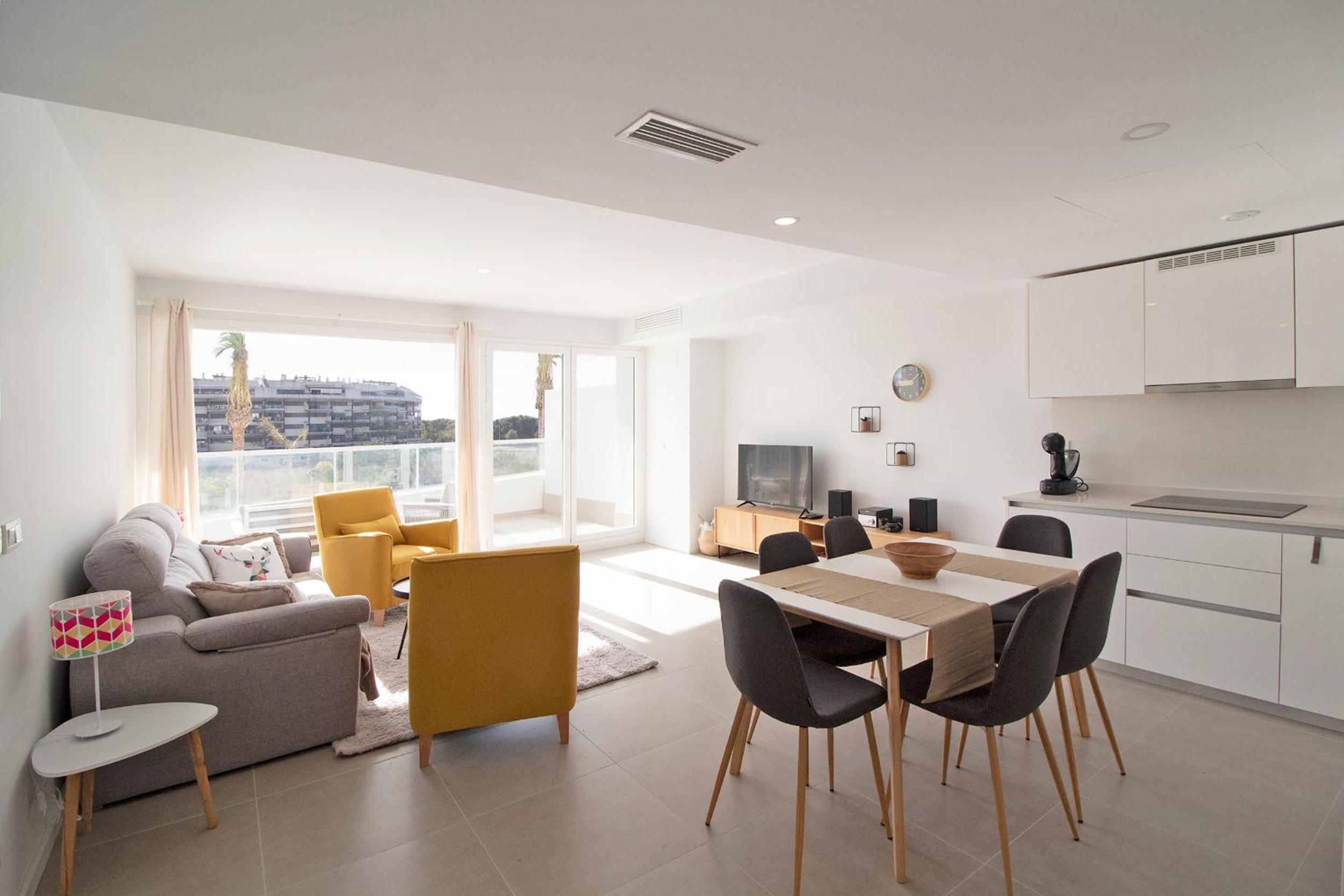 Apartamento con vista a la piscina