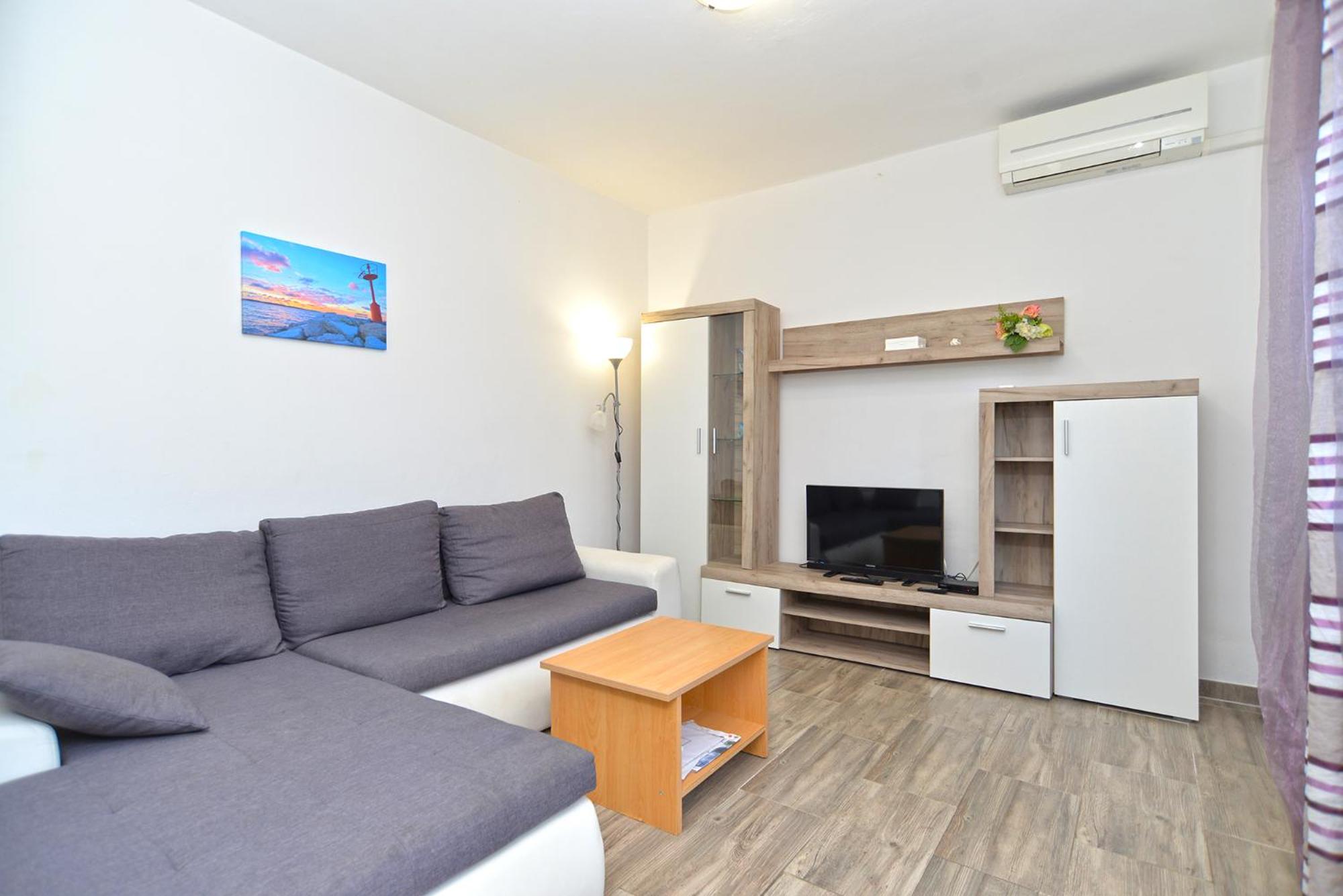 Apartment photo 3