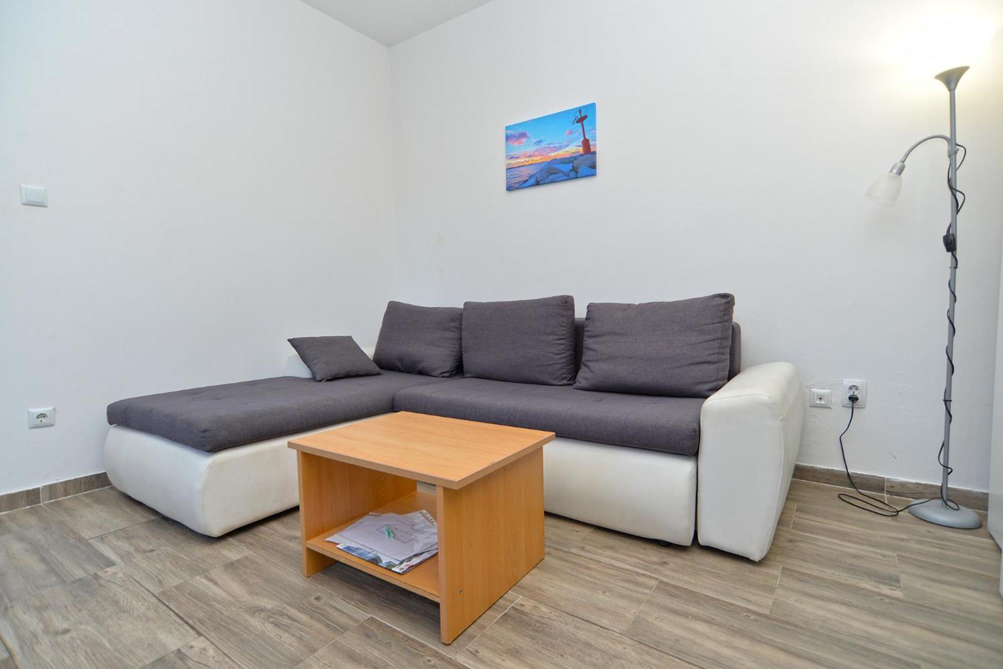 Apartment photo 1