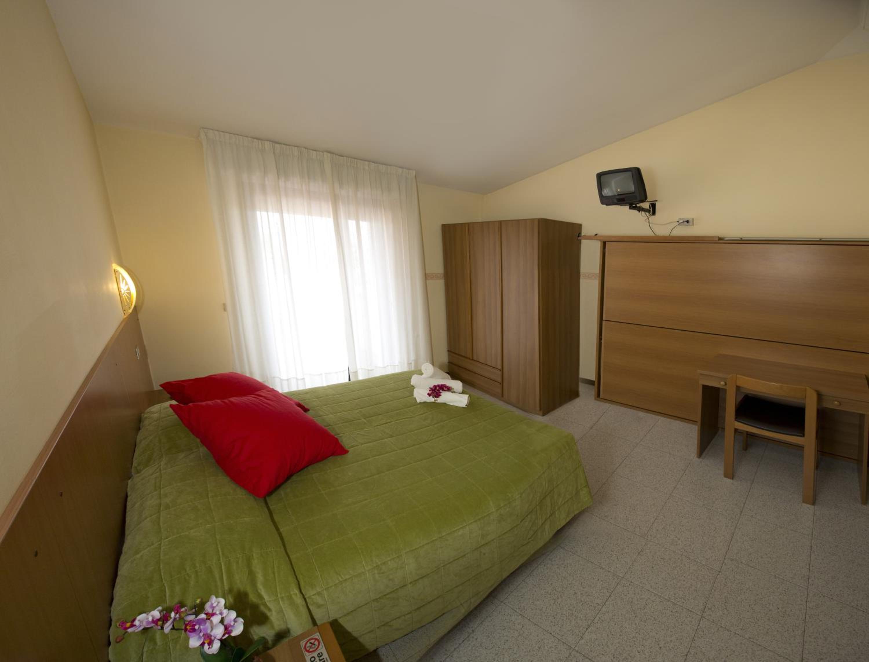 Double Room - Photo 4