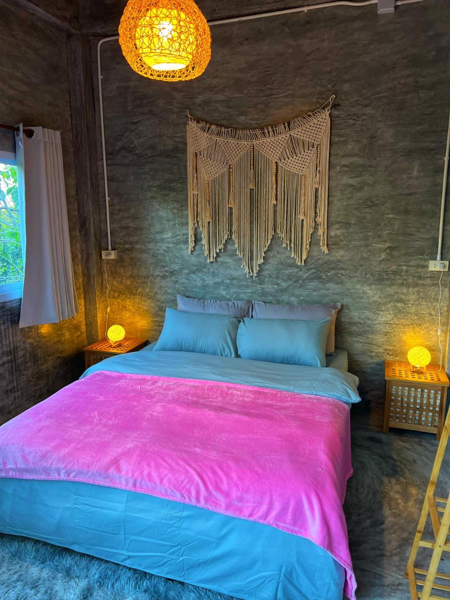 Standard Double Room with Shared Bathroom photo 3