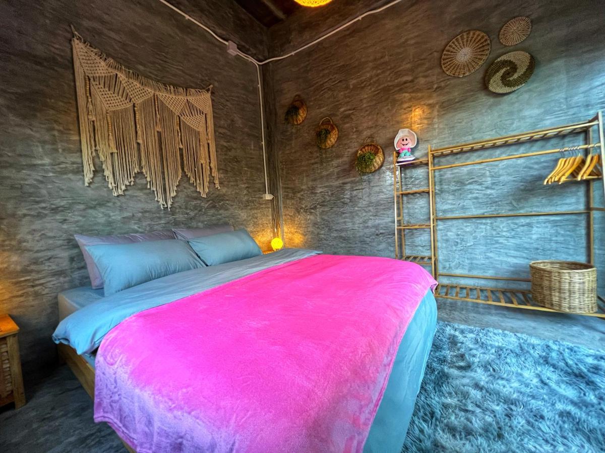 Standard Double Room with Shared Bathroom photo 2