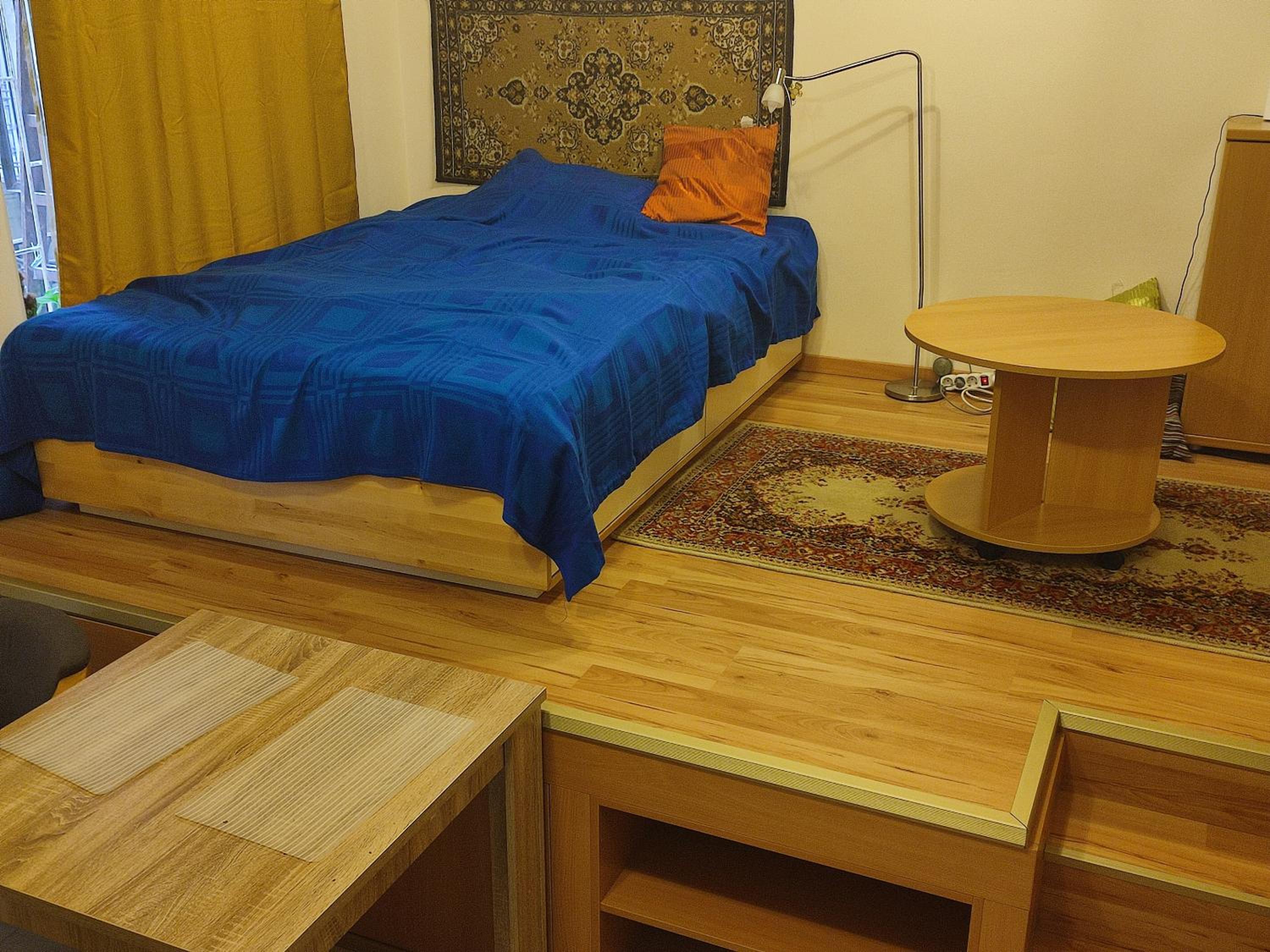One-Bedroom Apartment - Photo 1
