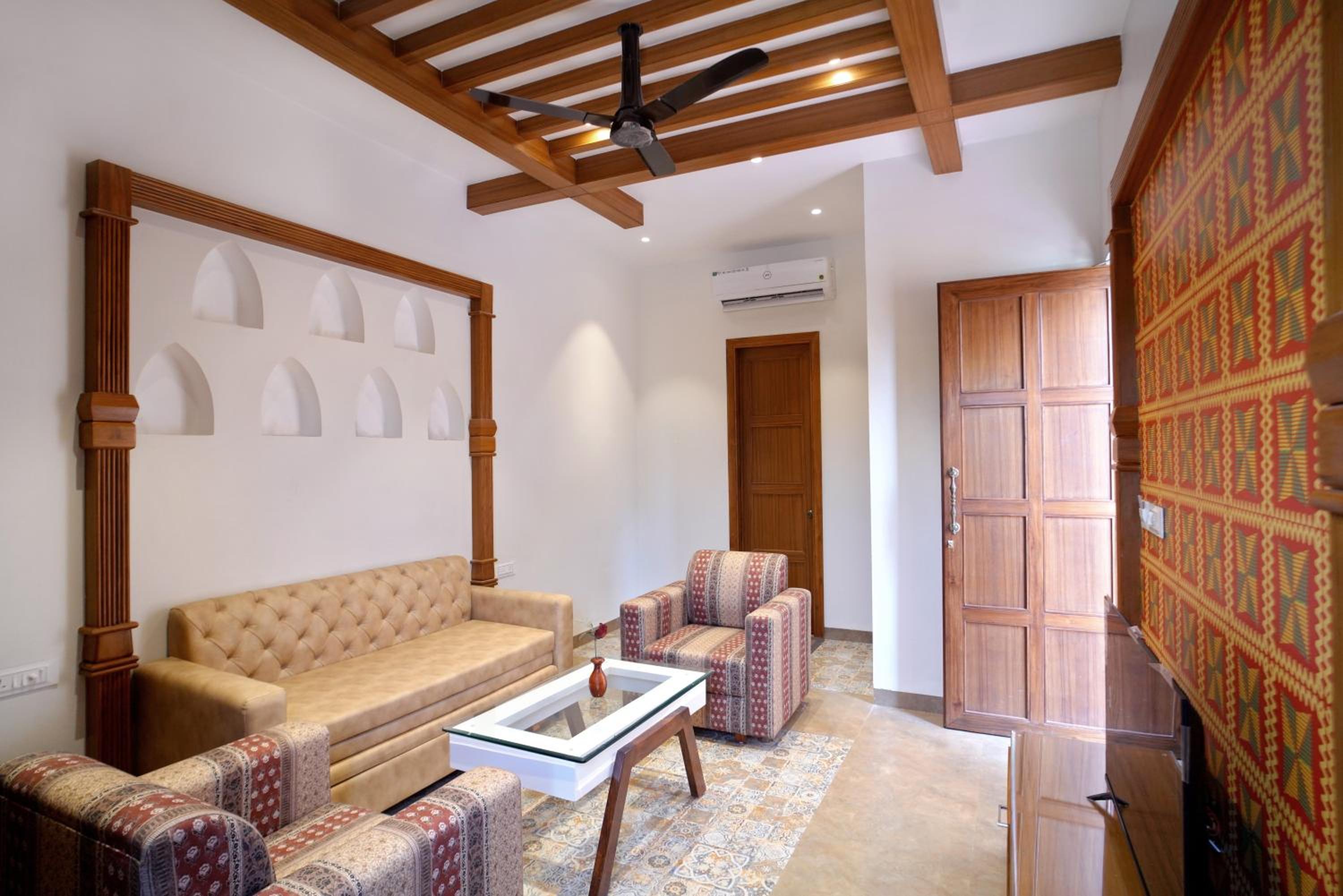 Suite - Photo 5