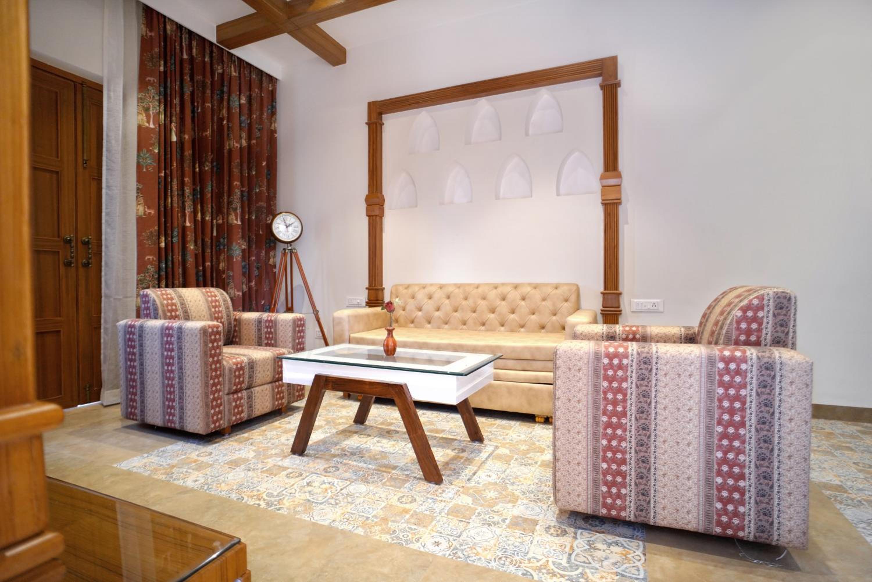 Suite - Photo 2