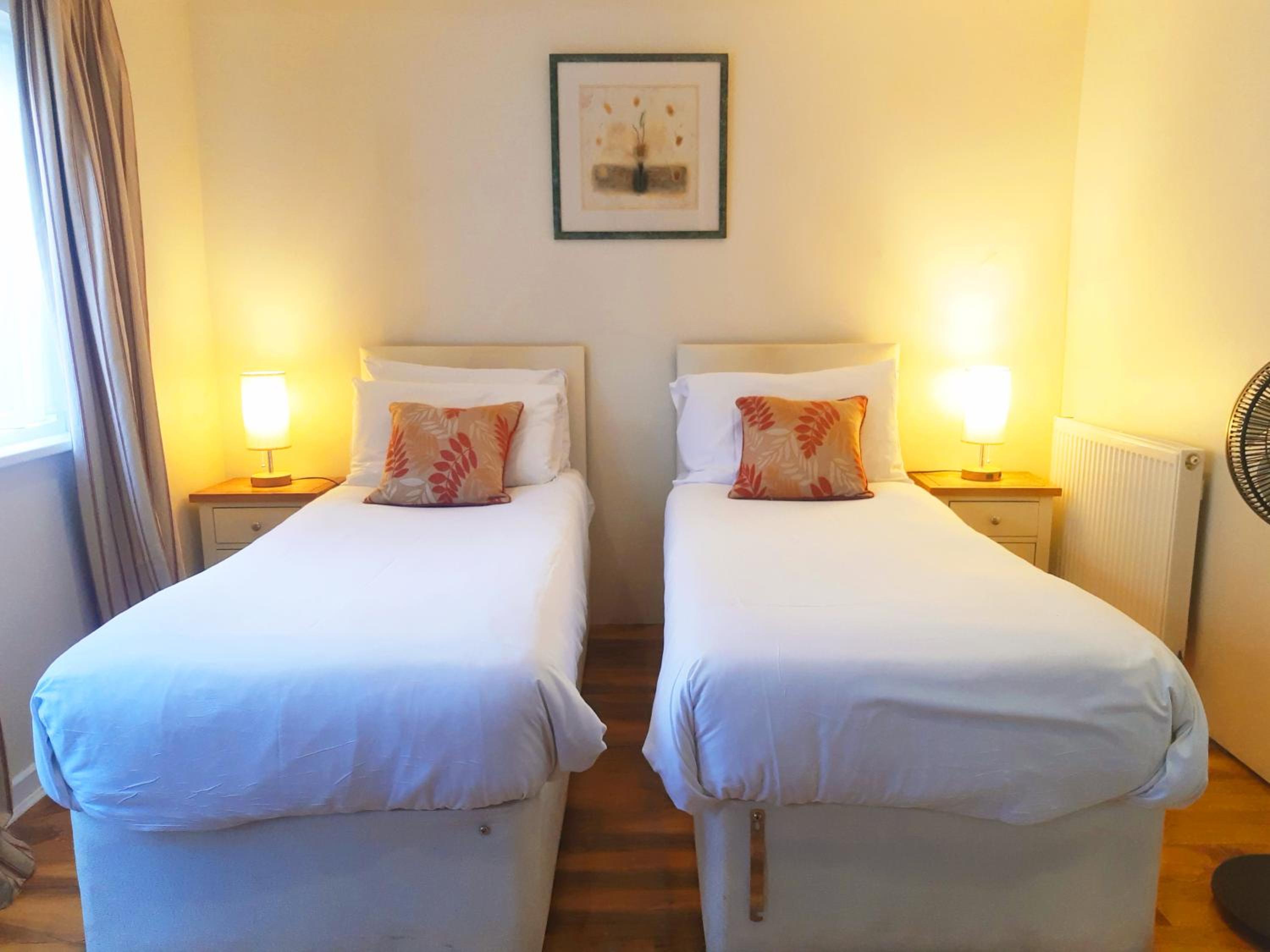 Contemporary Double Room - Photo 2