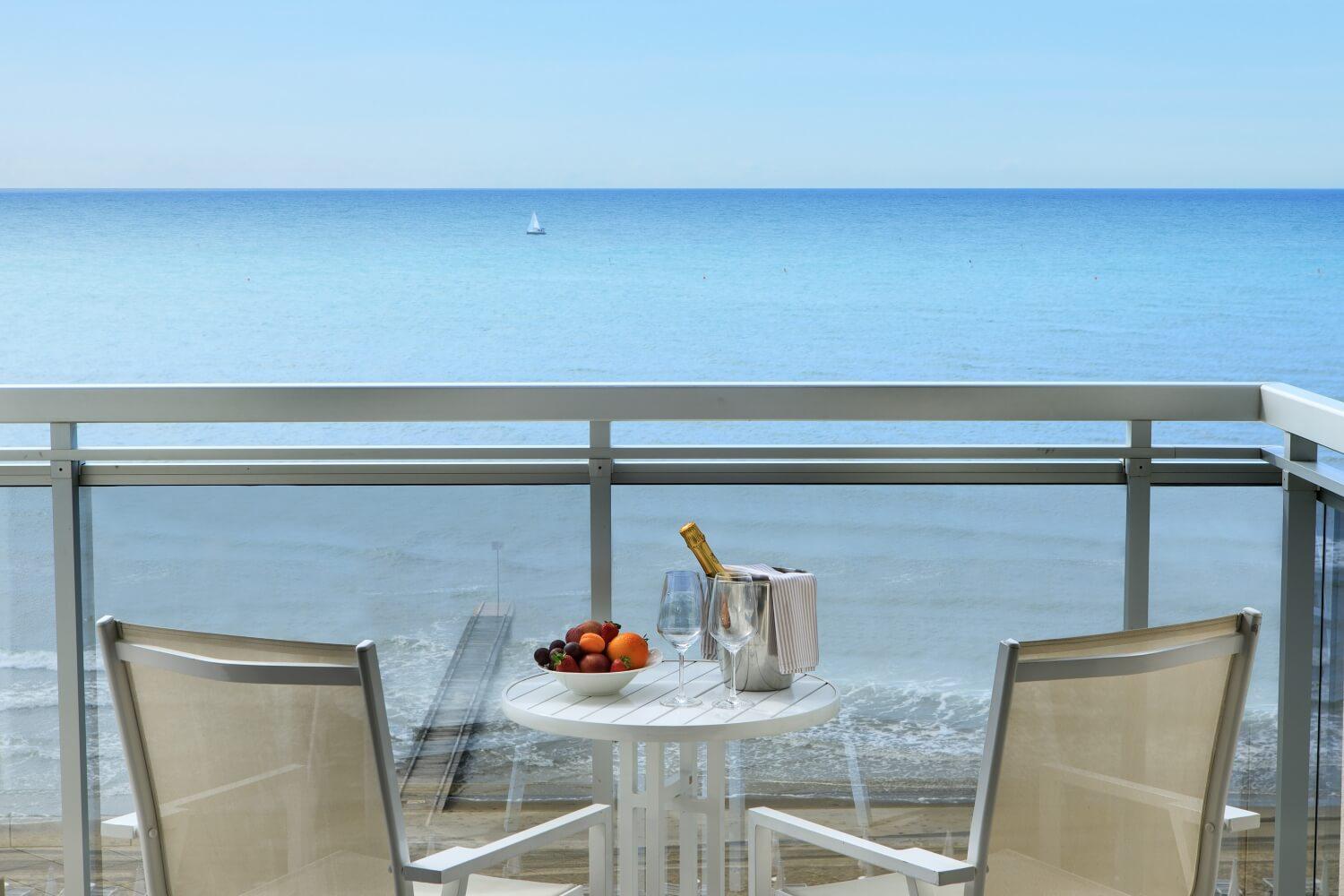 Deluxe Double Room with Balcony and Sea View photo 3