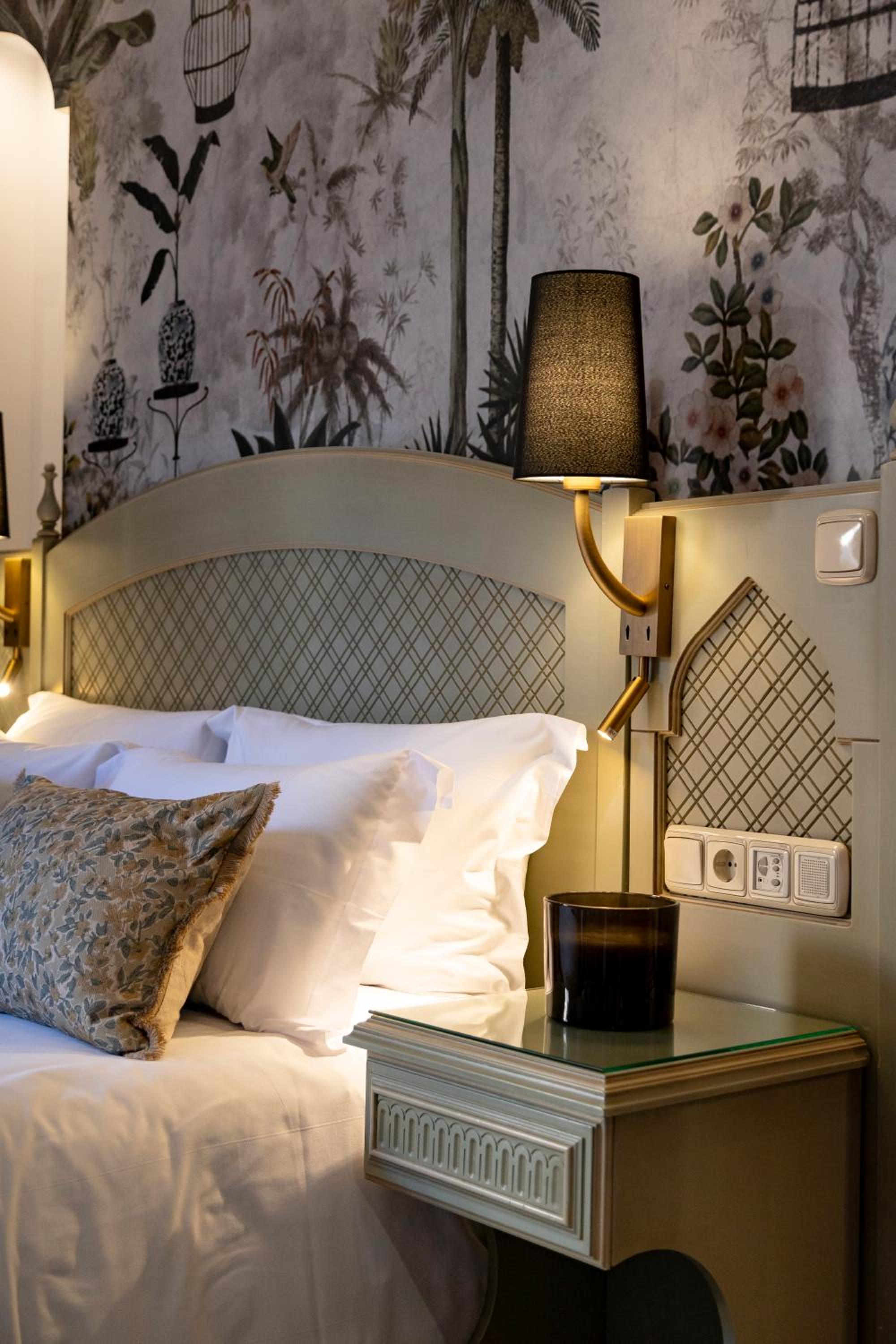 Deluxe Double or Twin Room with Spa Bath - Photo 3