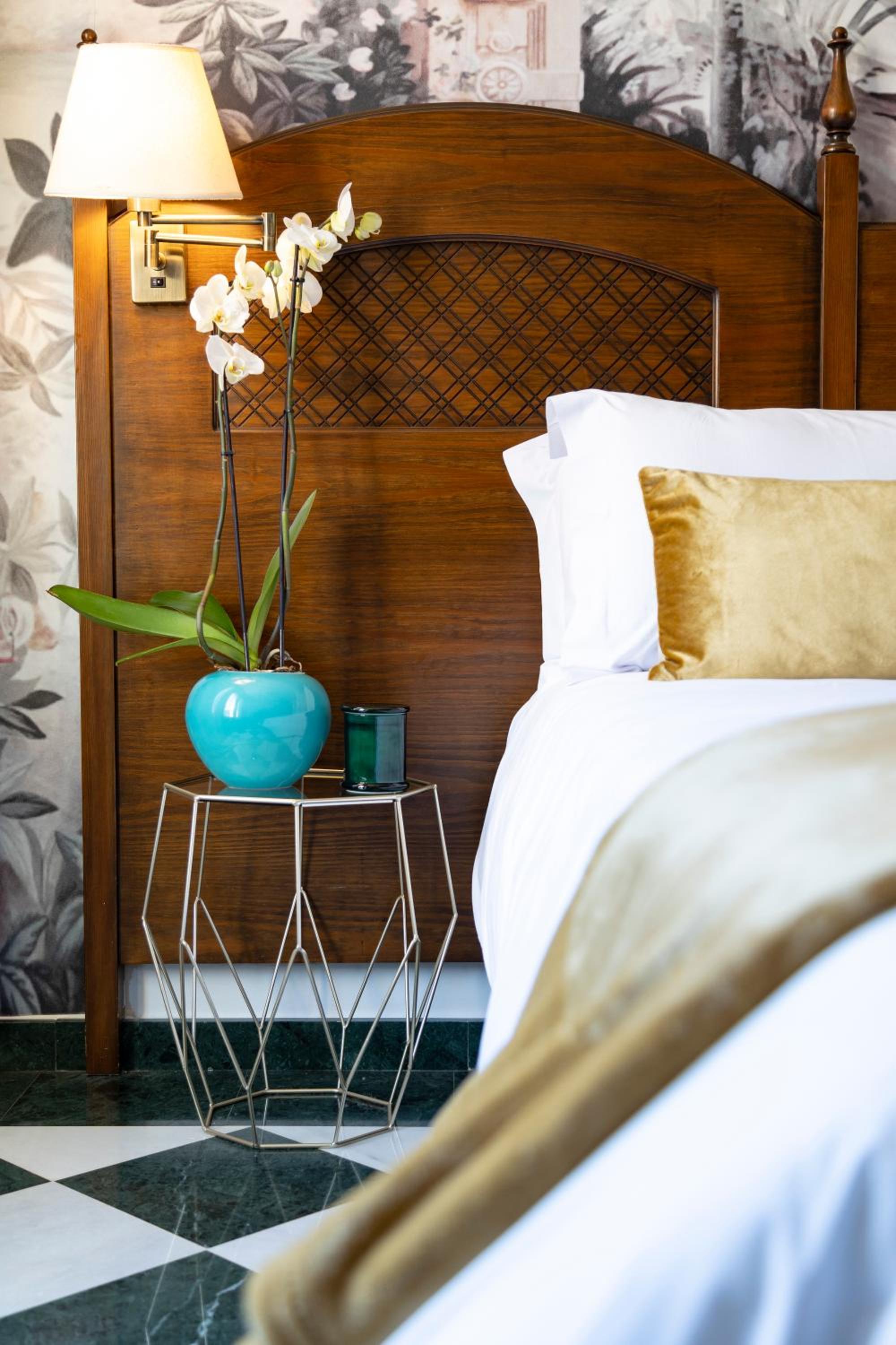 Standard Double Room - Photo 7