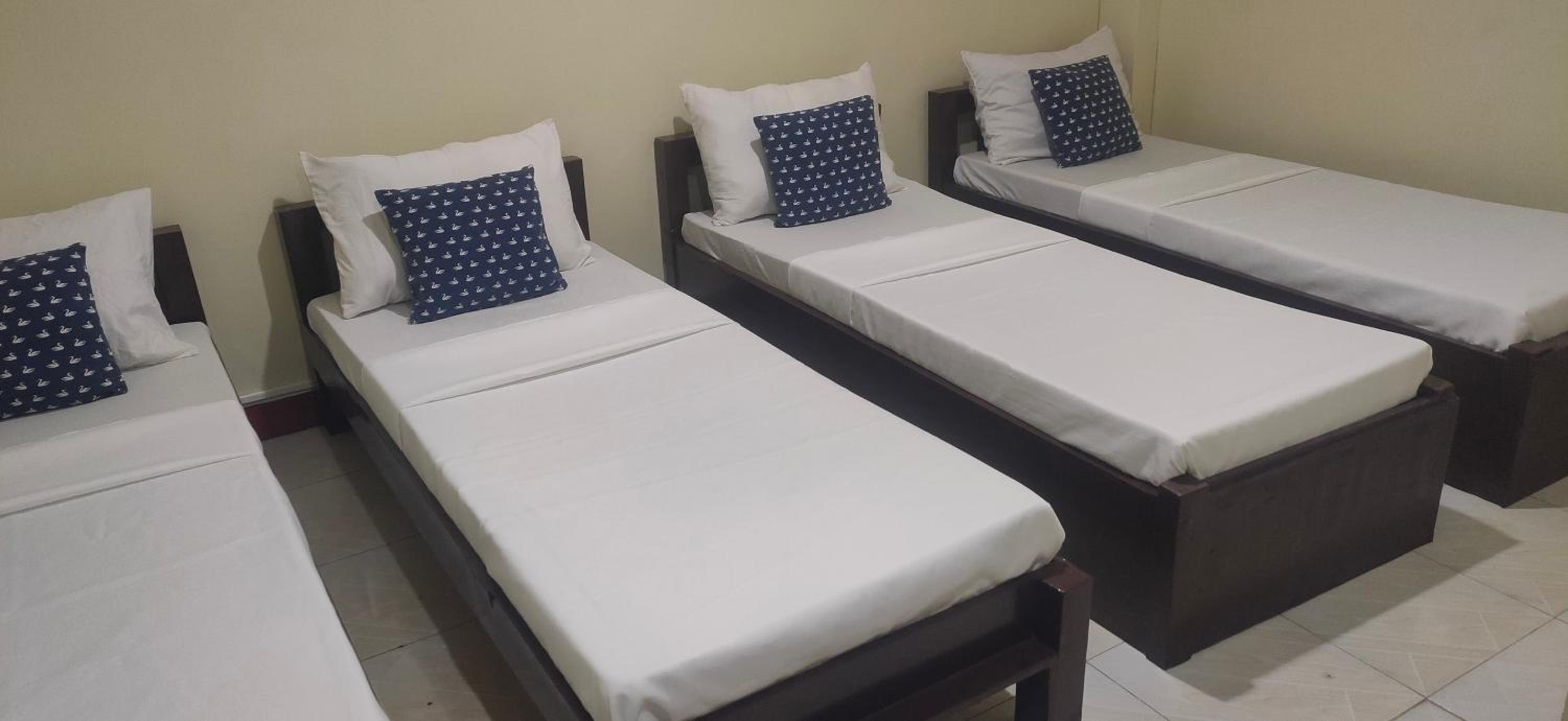 4-Bed Mixed Dormitory Room photo 1