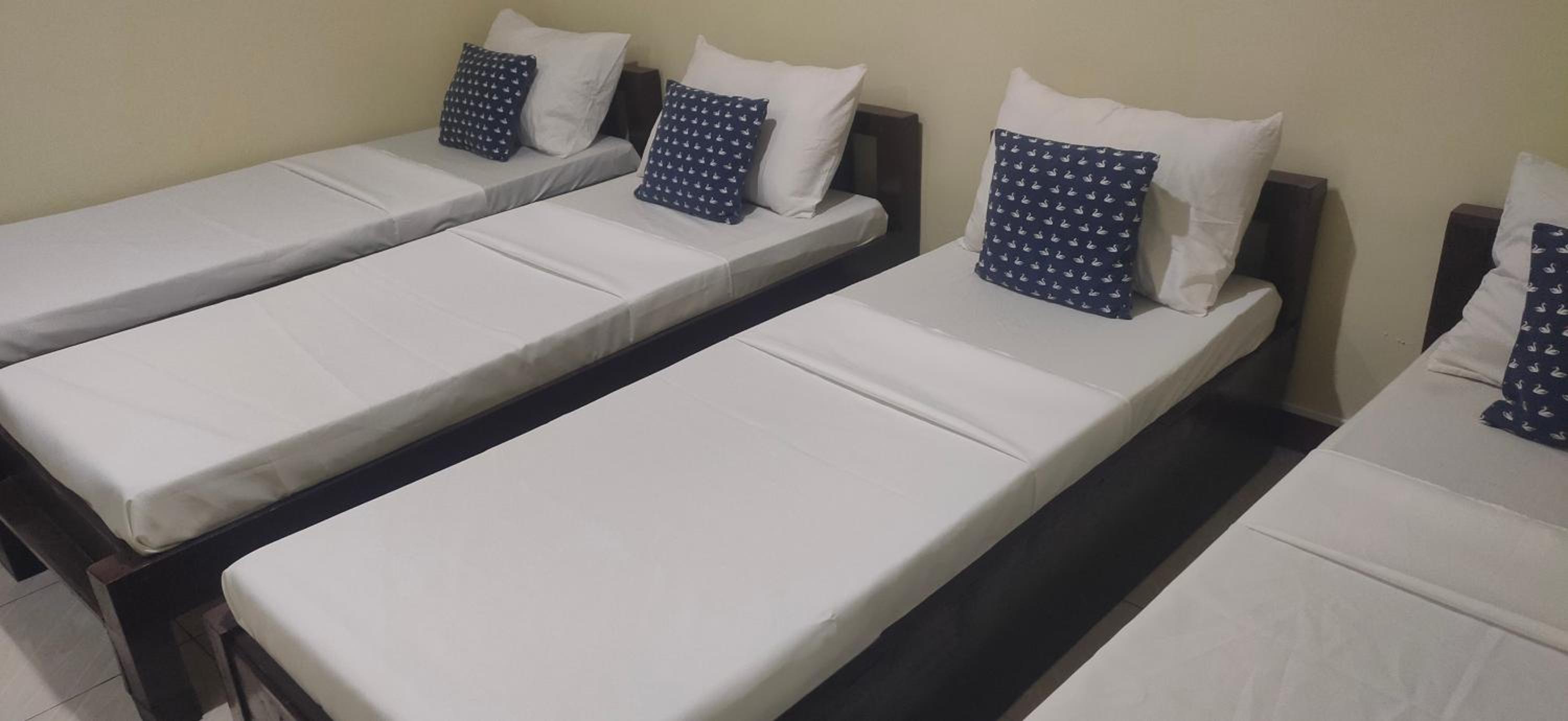 4-Bed Mixed Dormitory Room photo 2