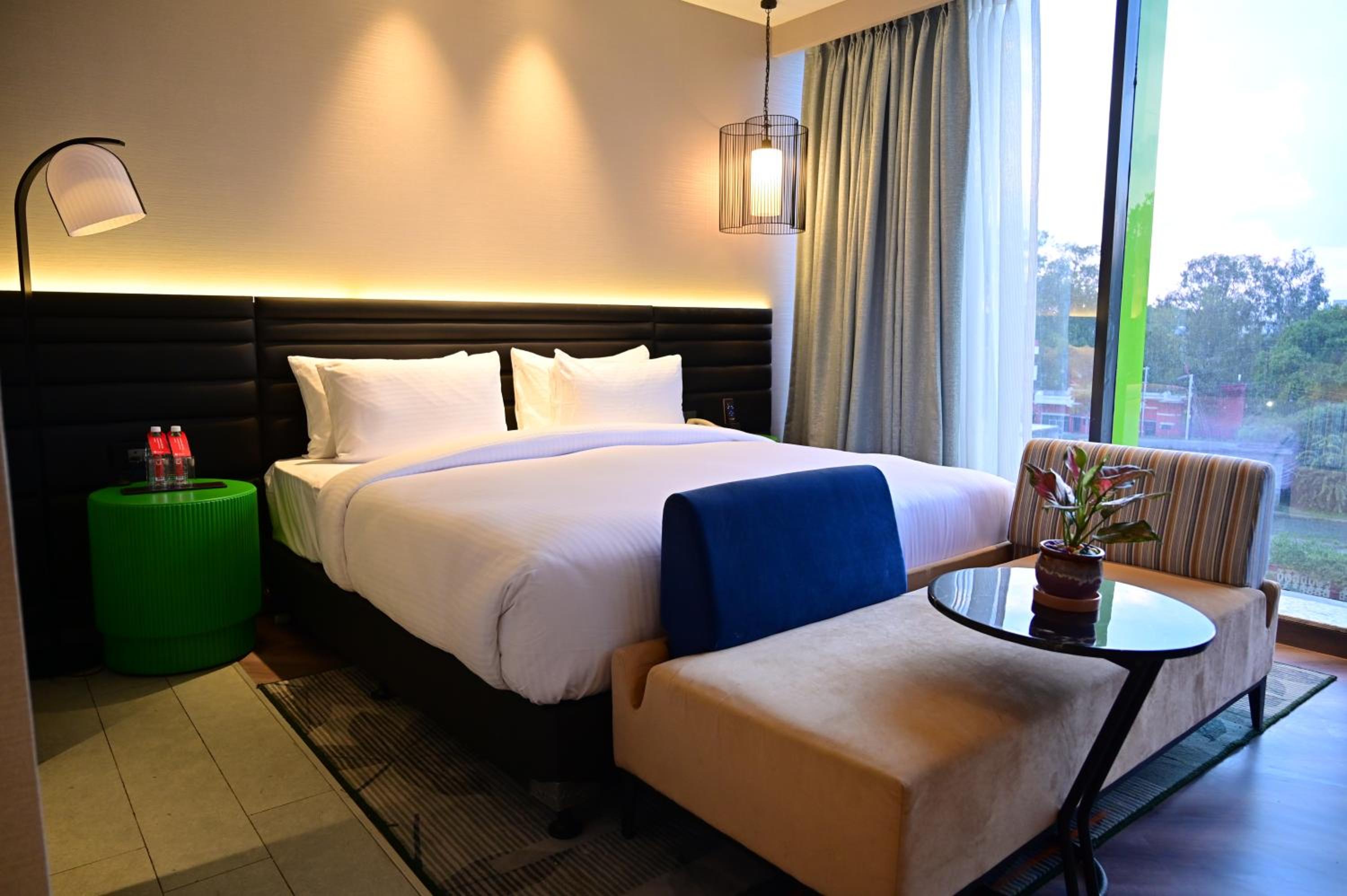 Premium Room - Photo 11
