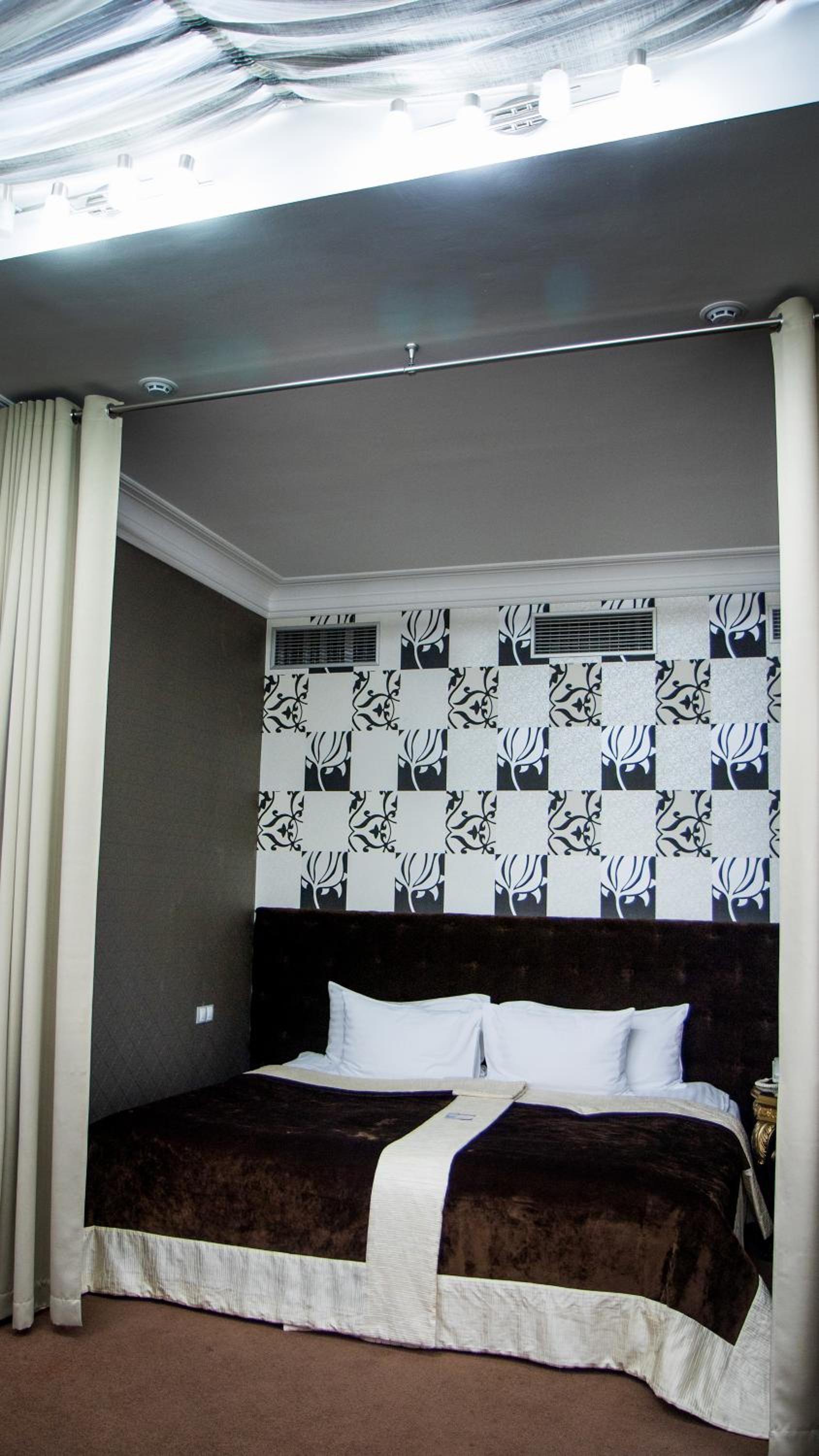 Suite with Balcony photo 1