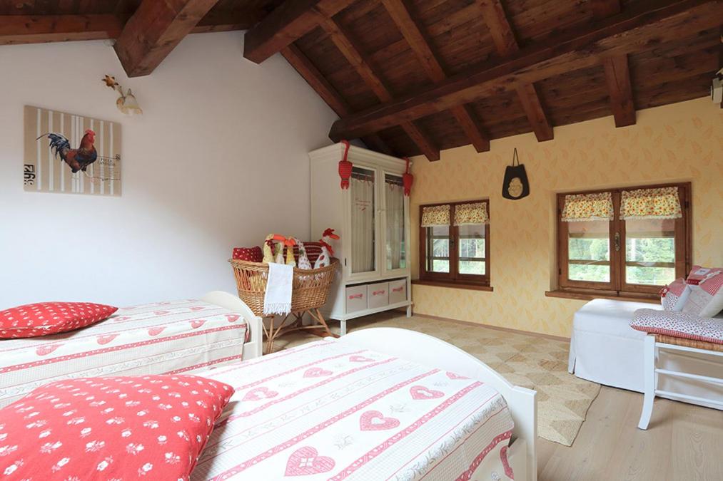 Studio Apartment - Photo 1