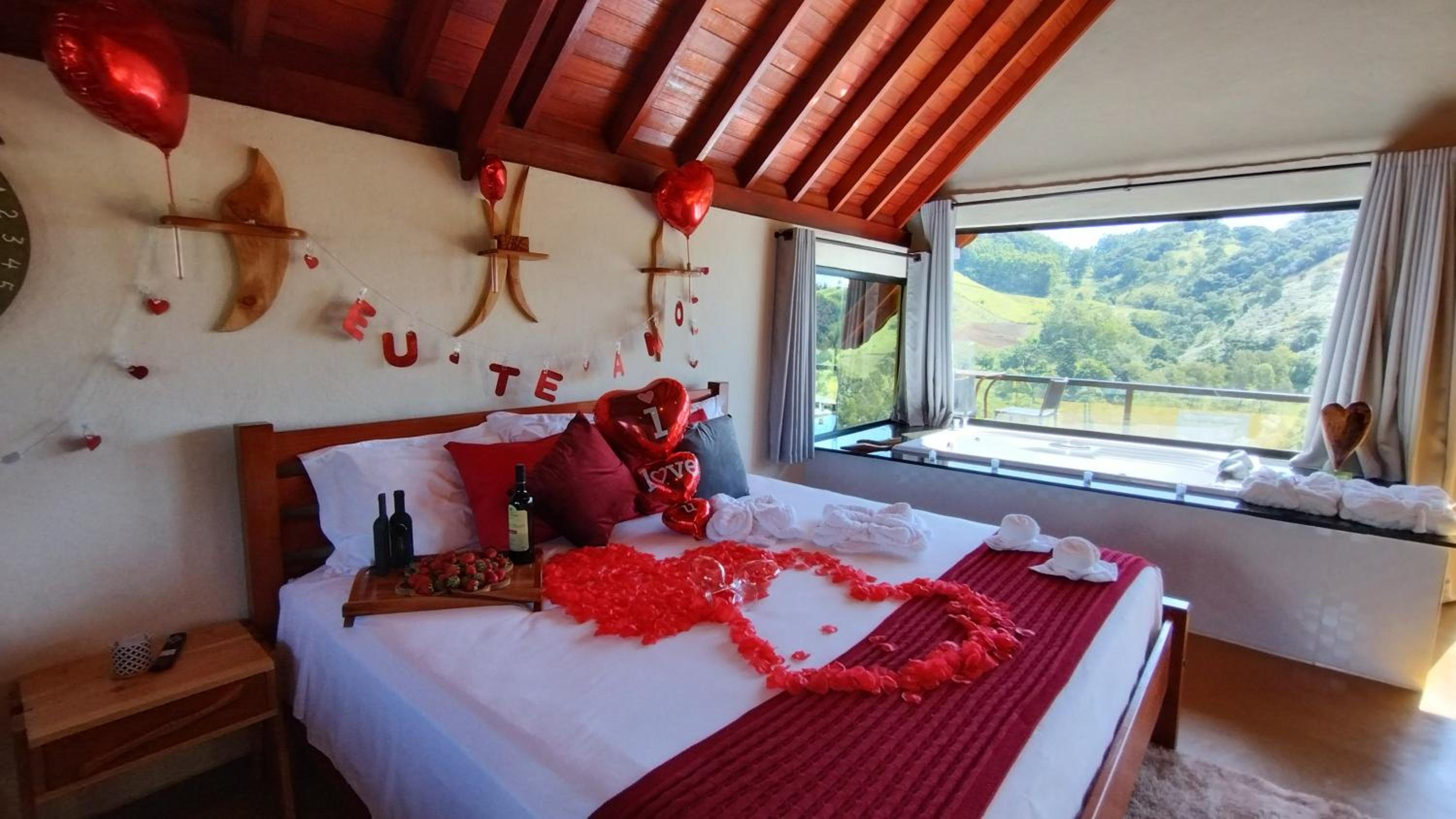 King Suite with Spa Bath photo 1