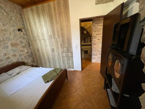 Two-Bedroom Apartment - Photo 34