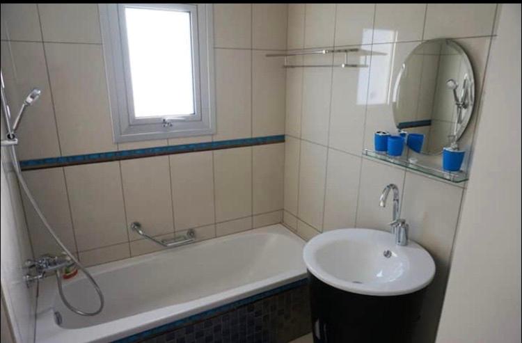 Apartment with Balcony photo 3