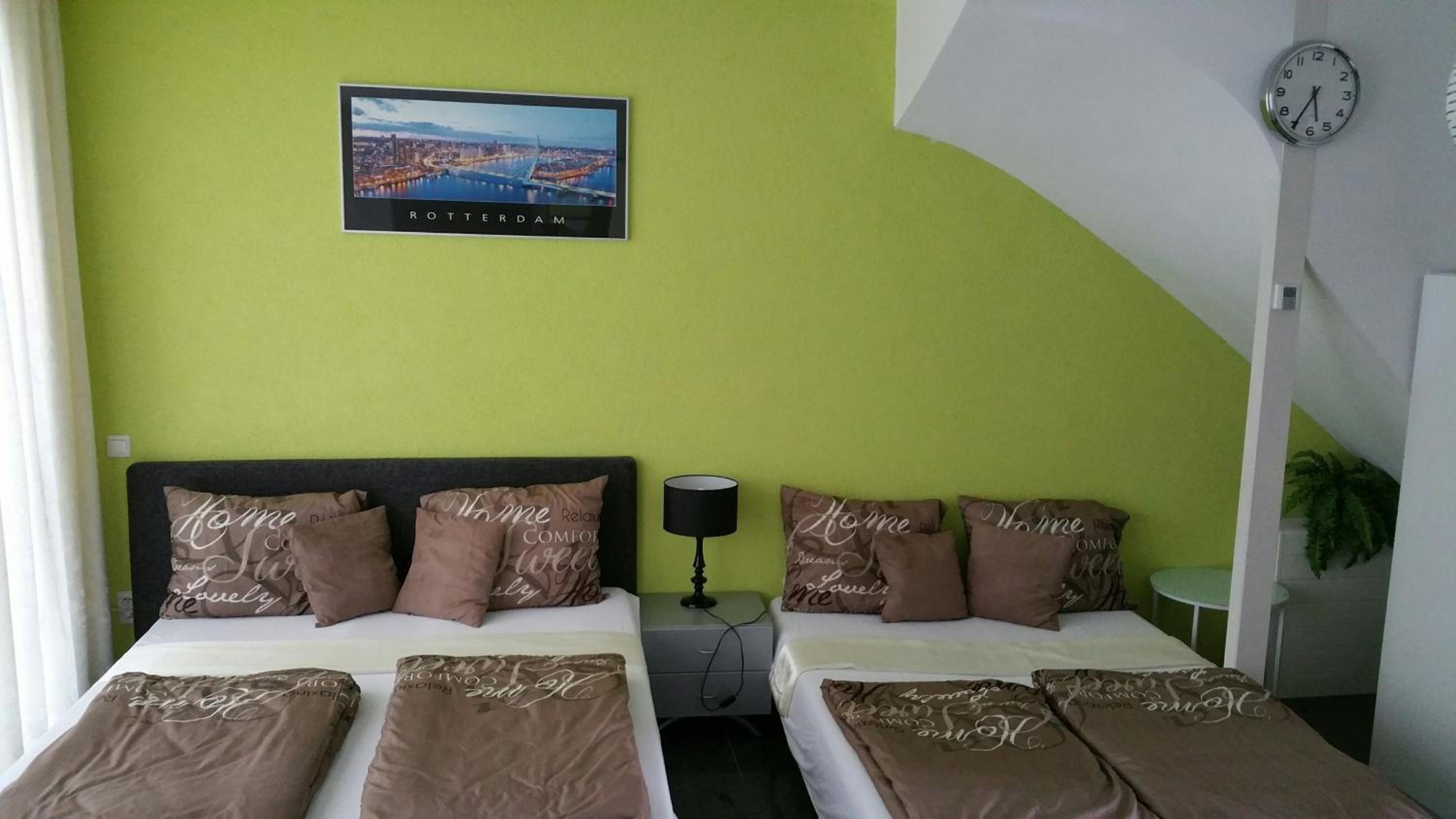 One-Bedroom Apartment - Photo 15