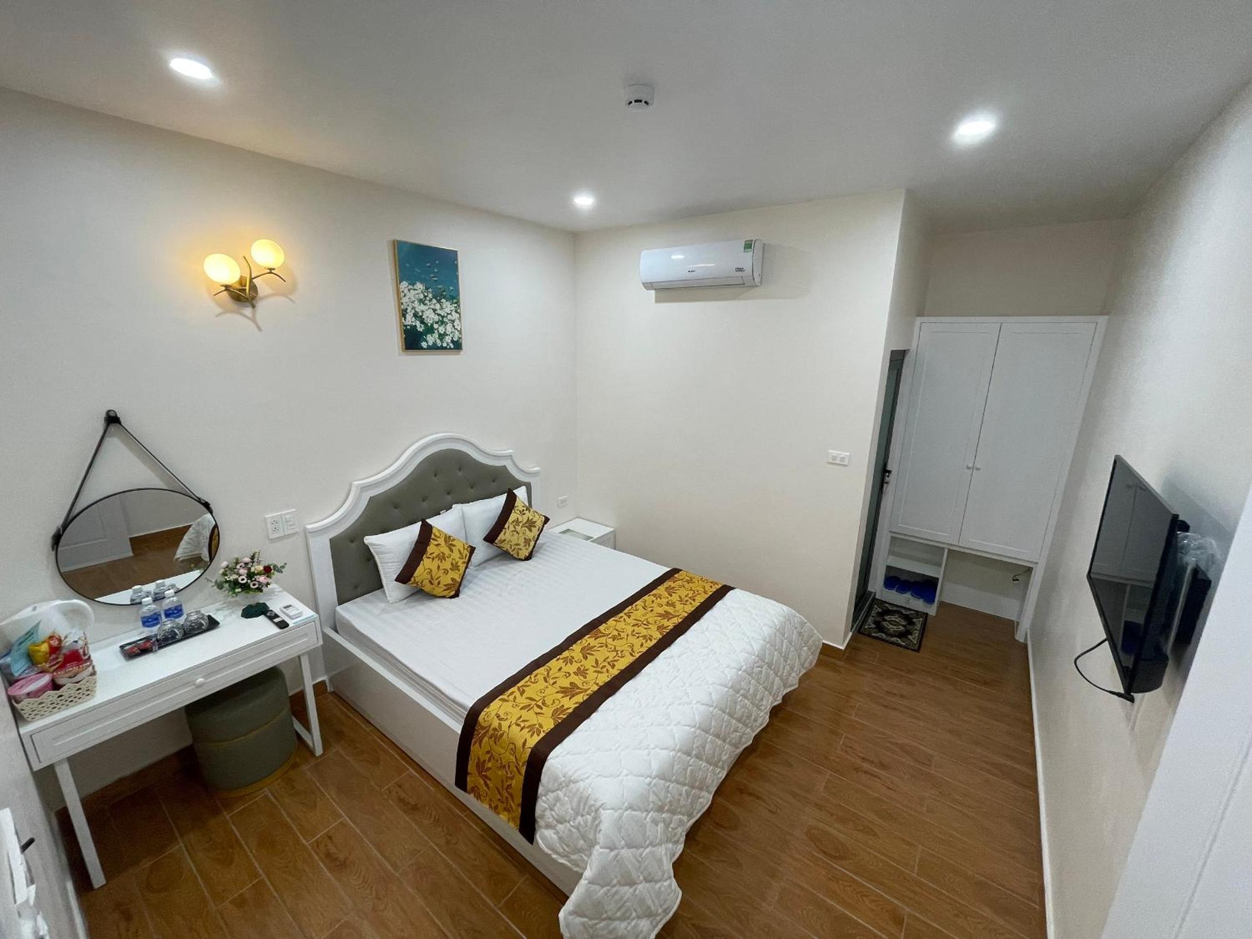 Standard King Room - Photo 1