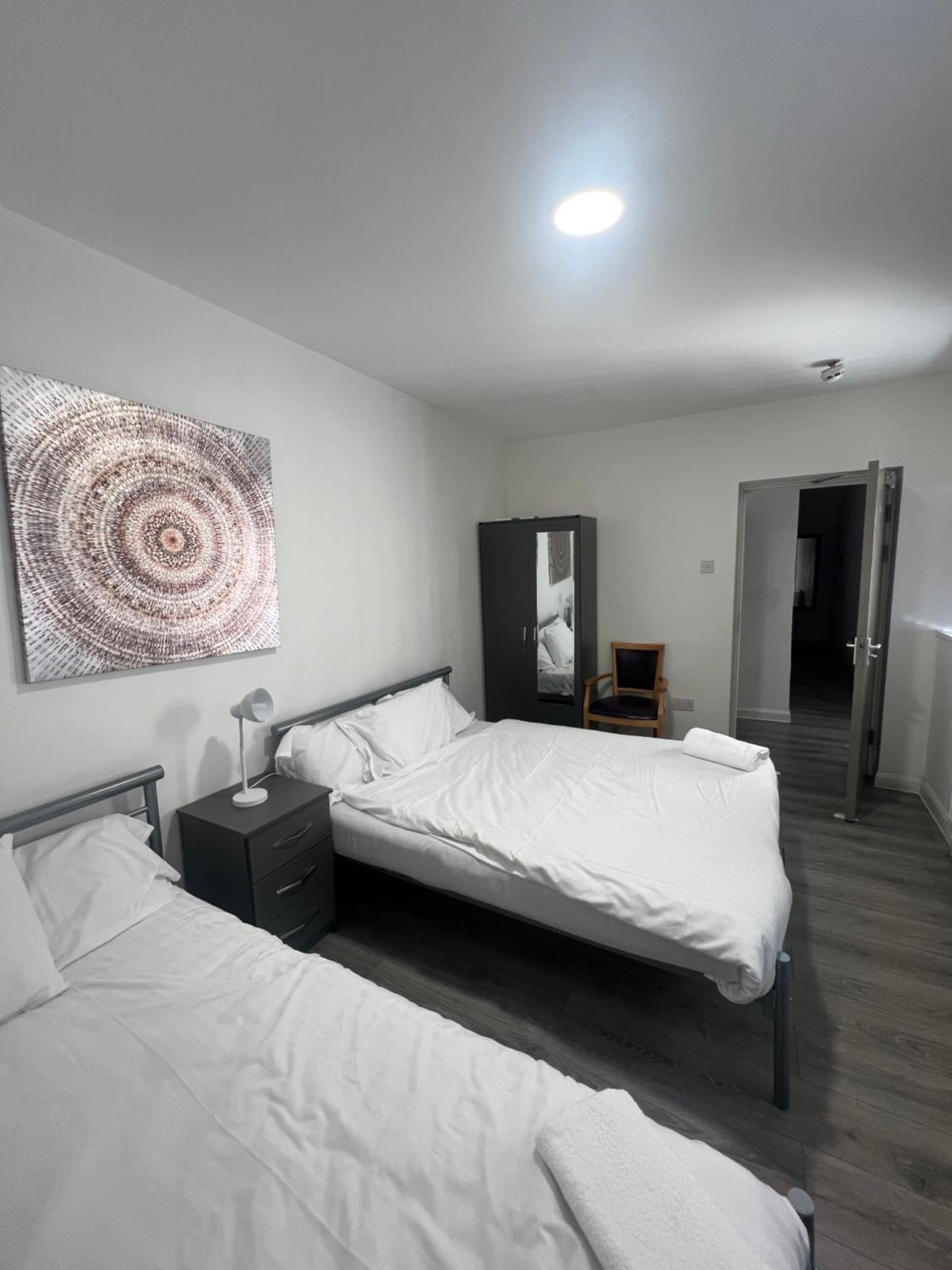 Two-Bedroom Apartment - Photo 9