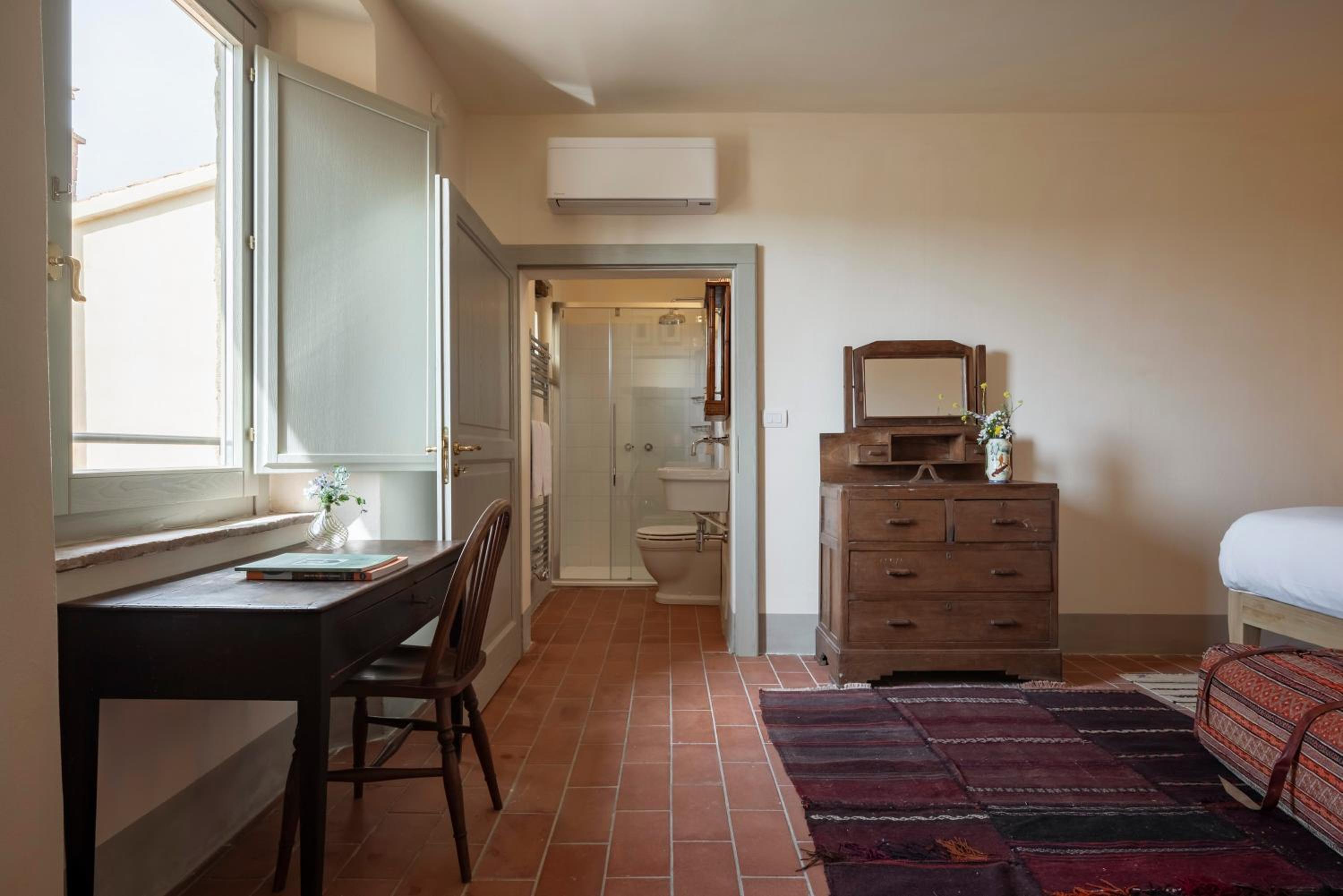 Suite - Photo 4