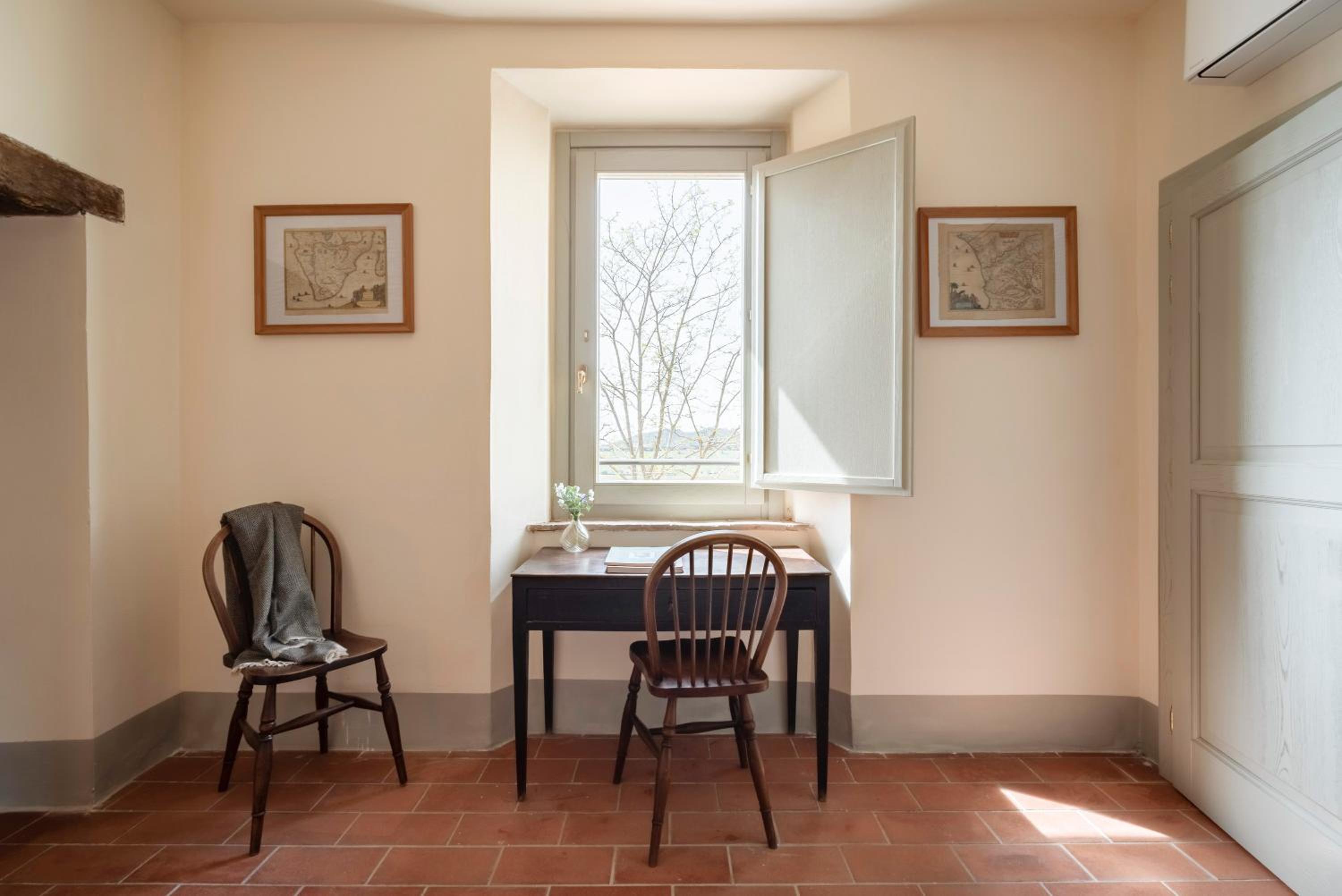 Suite - Photo 5