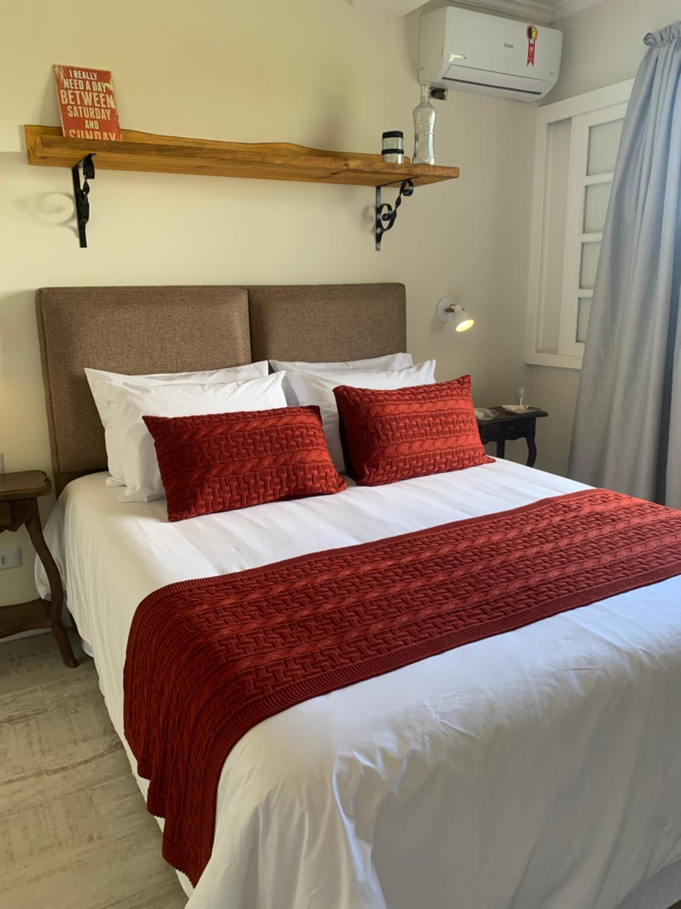 Deluxe Suite with View