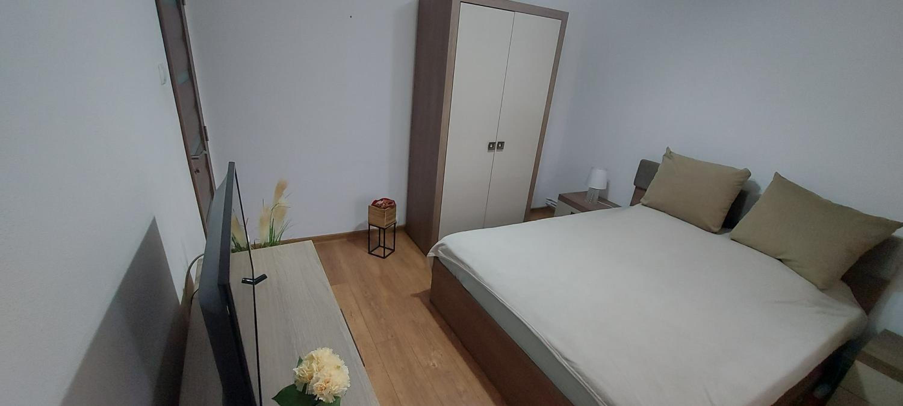 Two-Bedroom Apartment - Photo 23