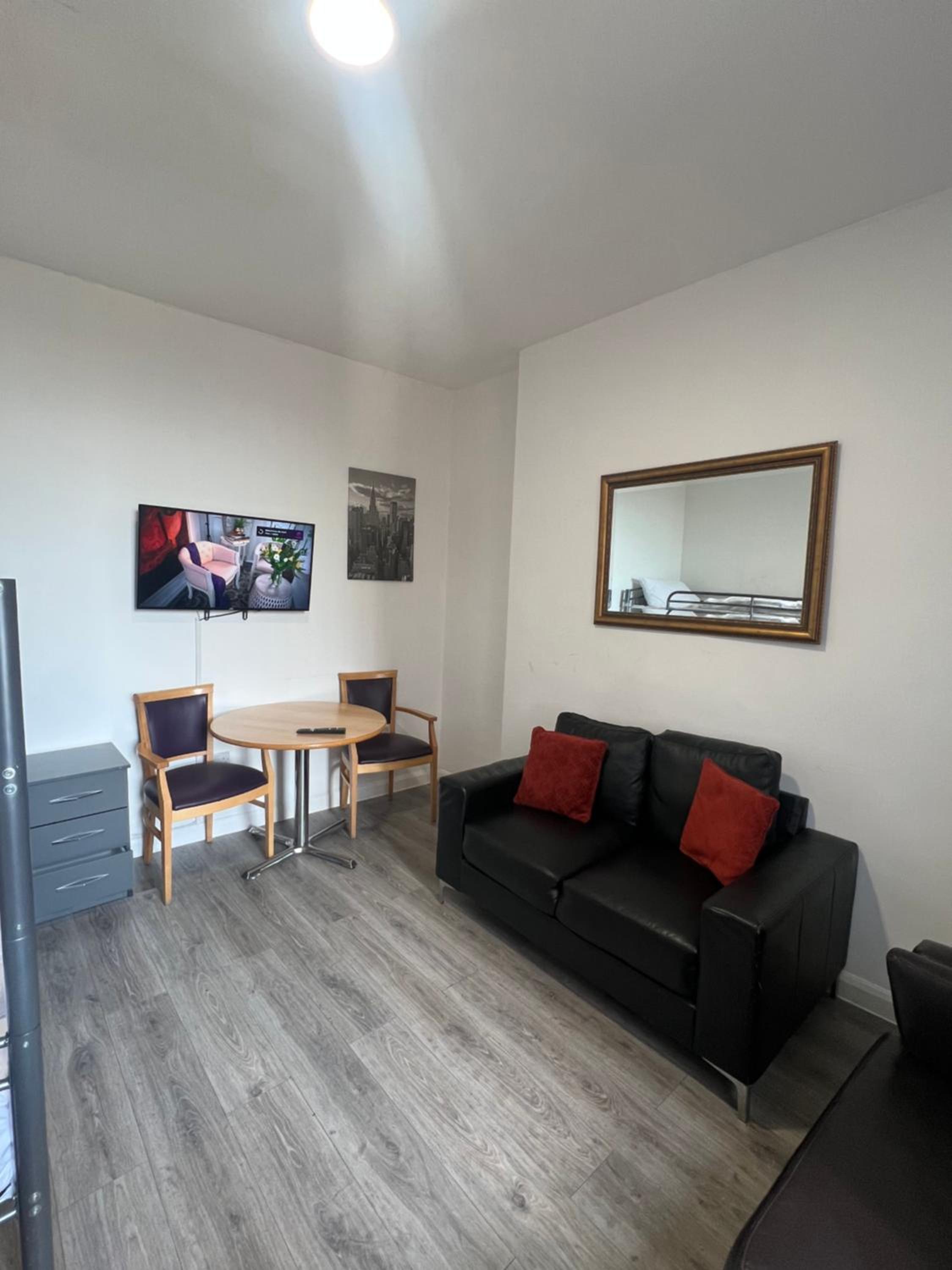 Two-Bedroom Apartment - Photo 8