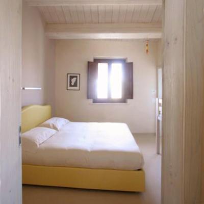 Deluxe Room (2 Adults + 1 Child) photo 1
