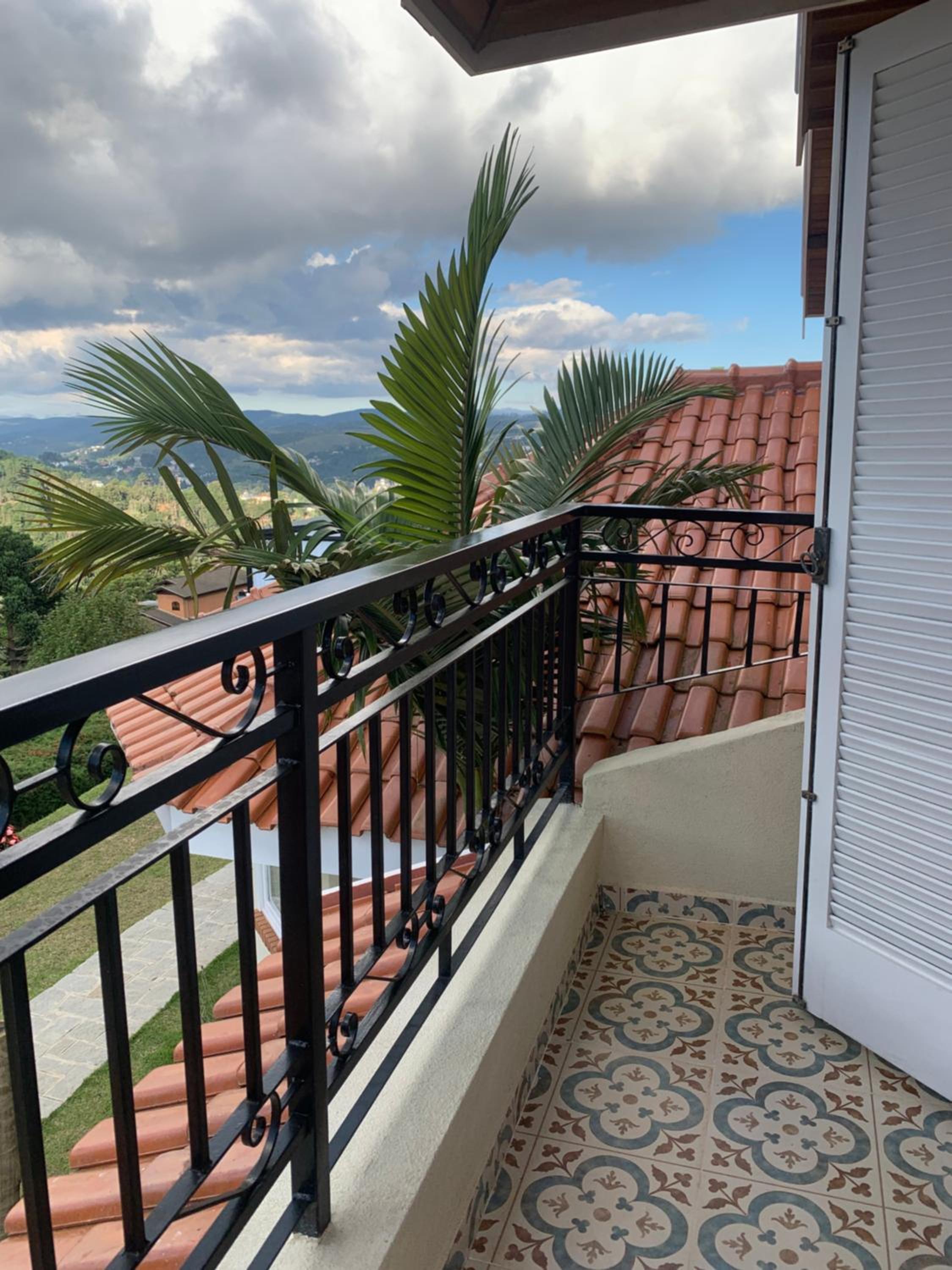 Premium Suite with Balcony
