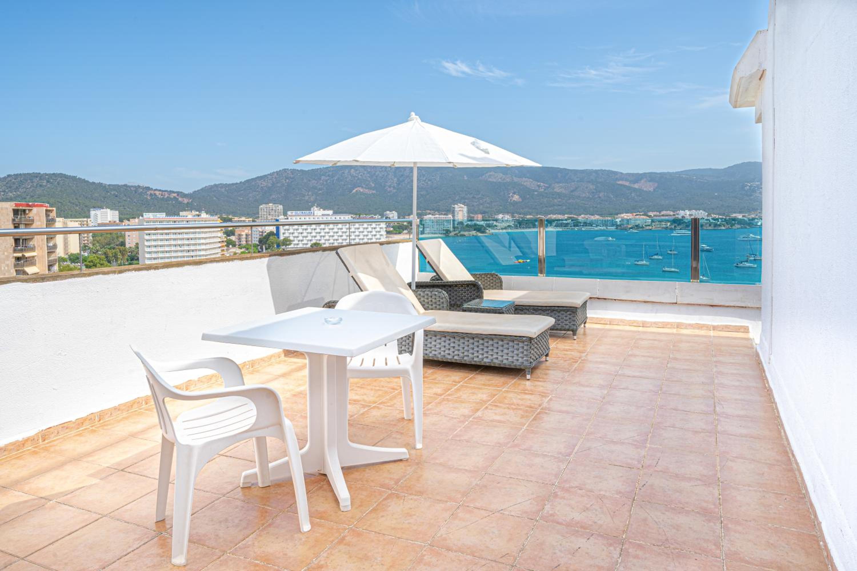 Sky Room with Terrace and Sea View