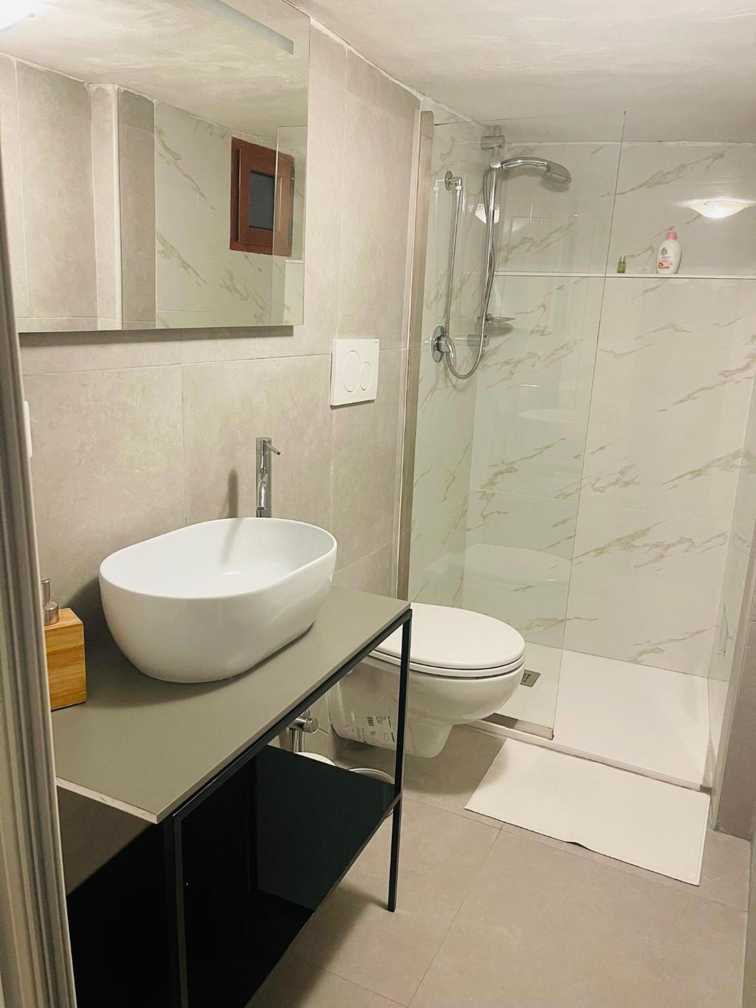 Double Room with Garden View - Photo 3