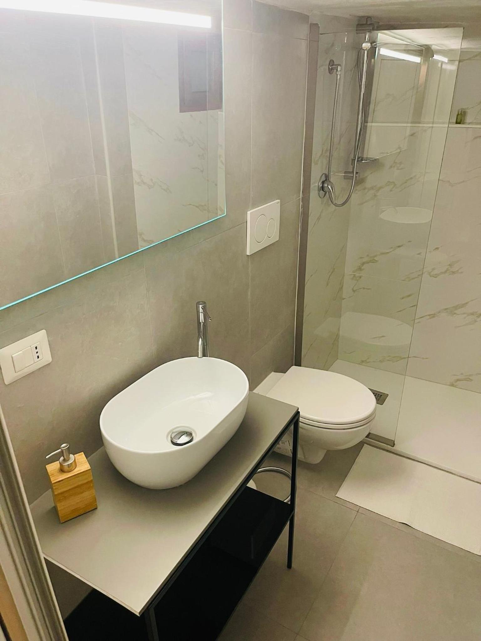 Double Room with Garden View - Photo 12