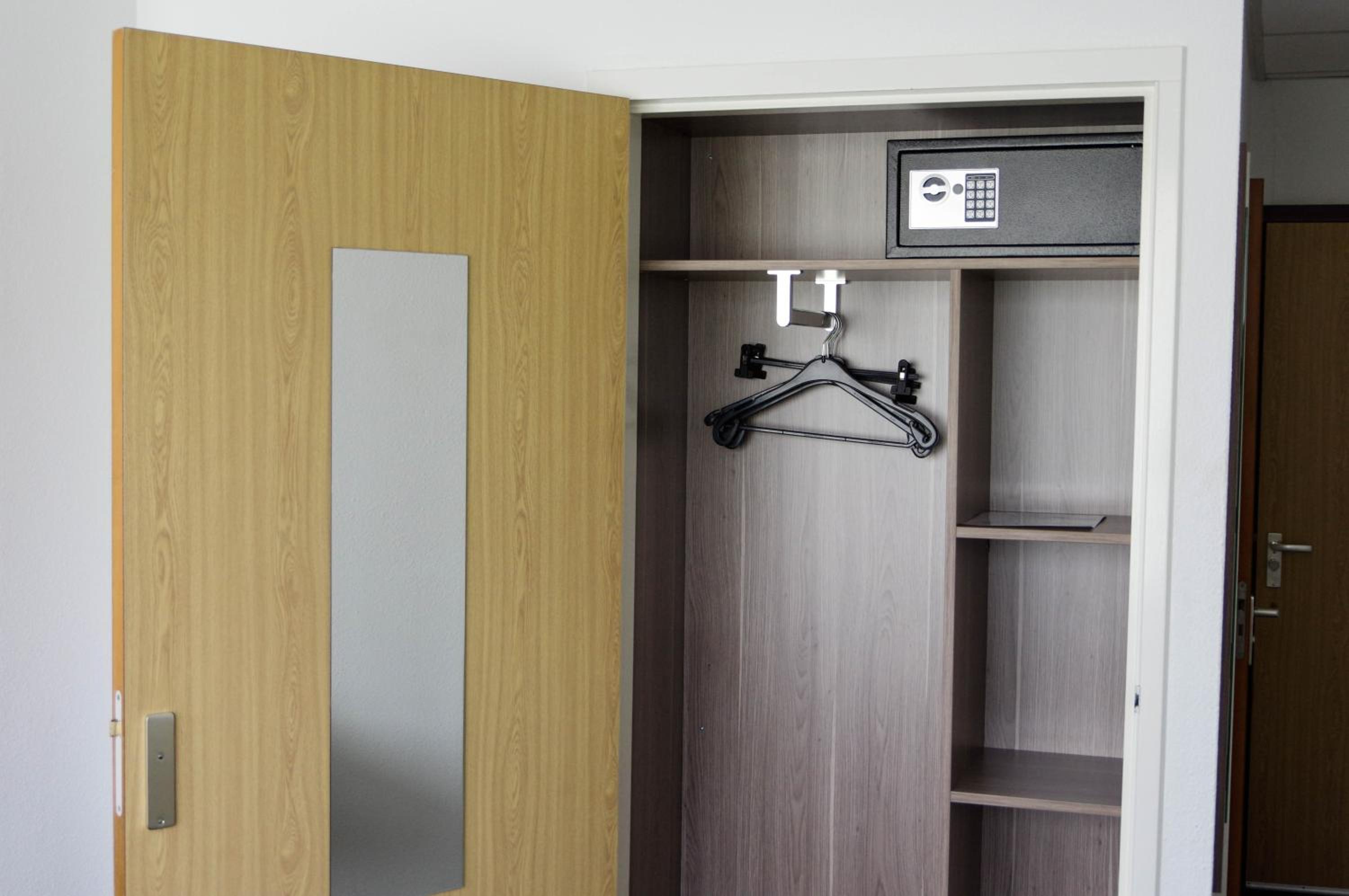 Comfort Double/Twin Room with Balcony photo 2