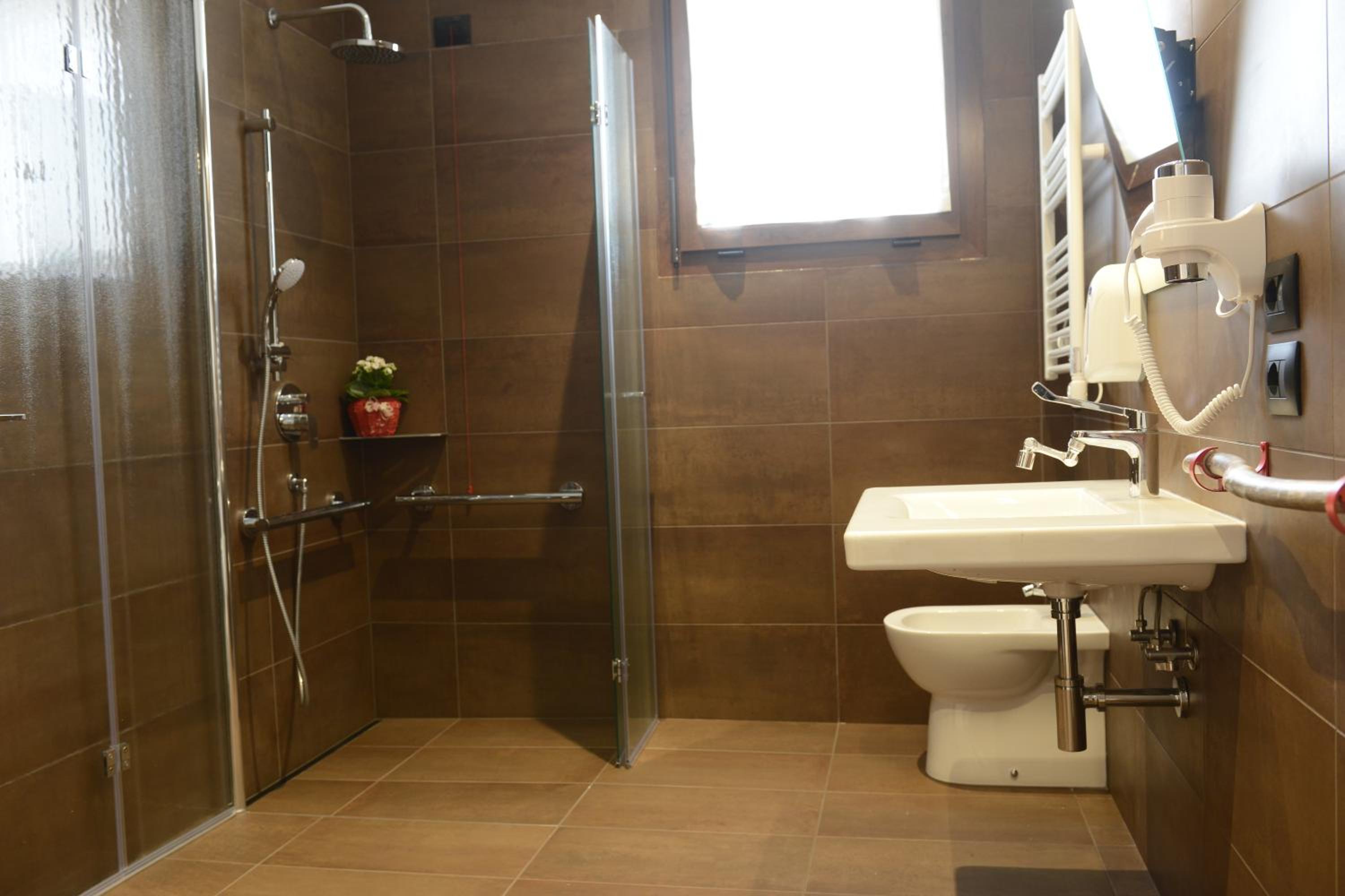Superior Double or Twin Room photo 3