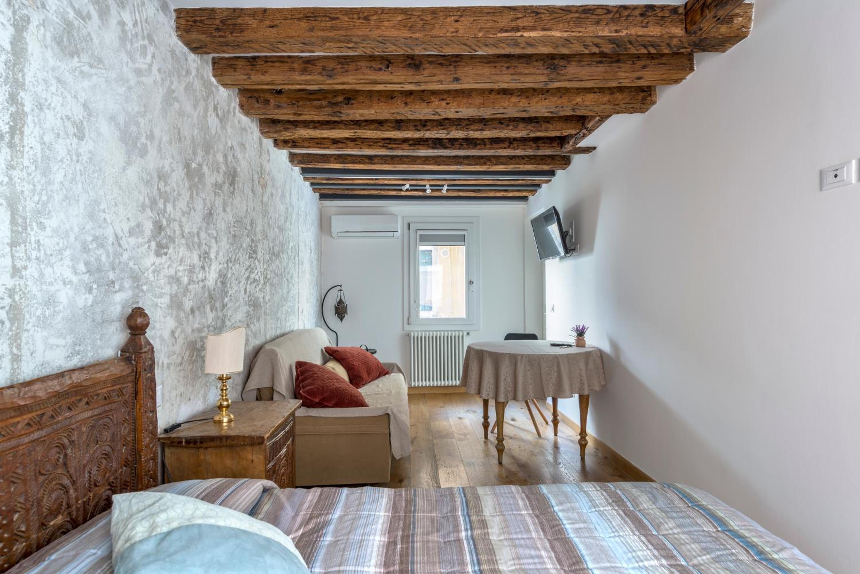 Triple Room with Private Bathroom photo 1