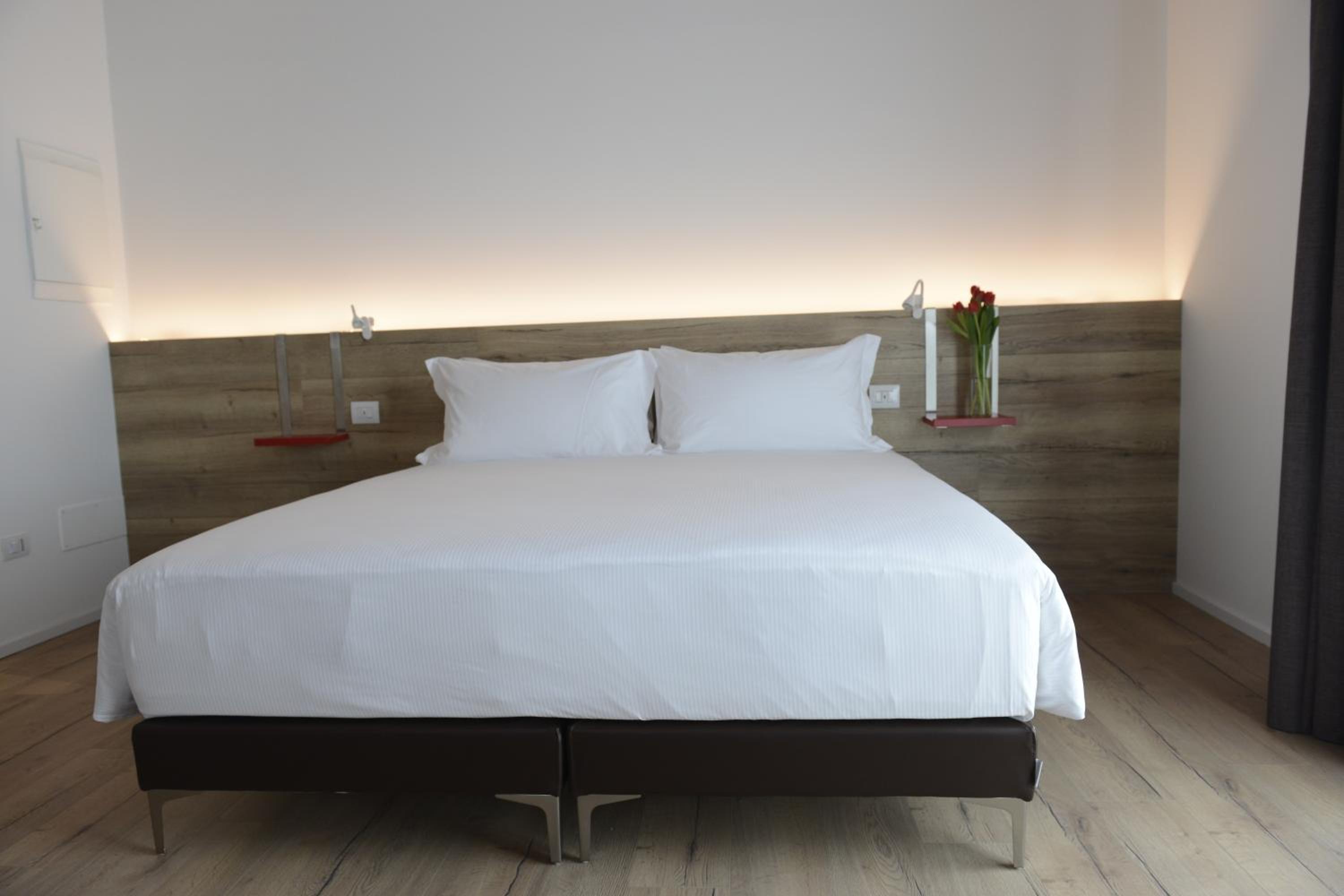 Deluxe Double or Twin Room photo 1