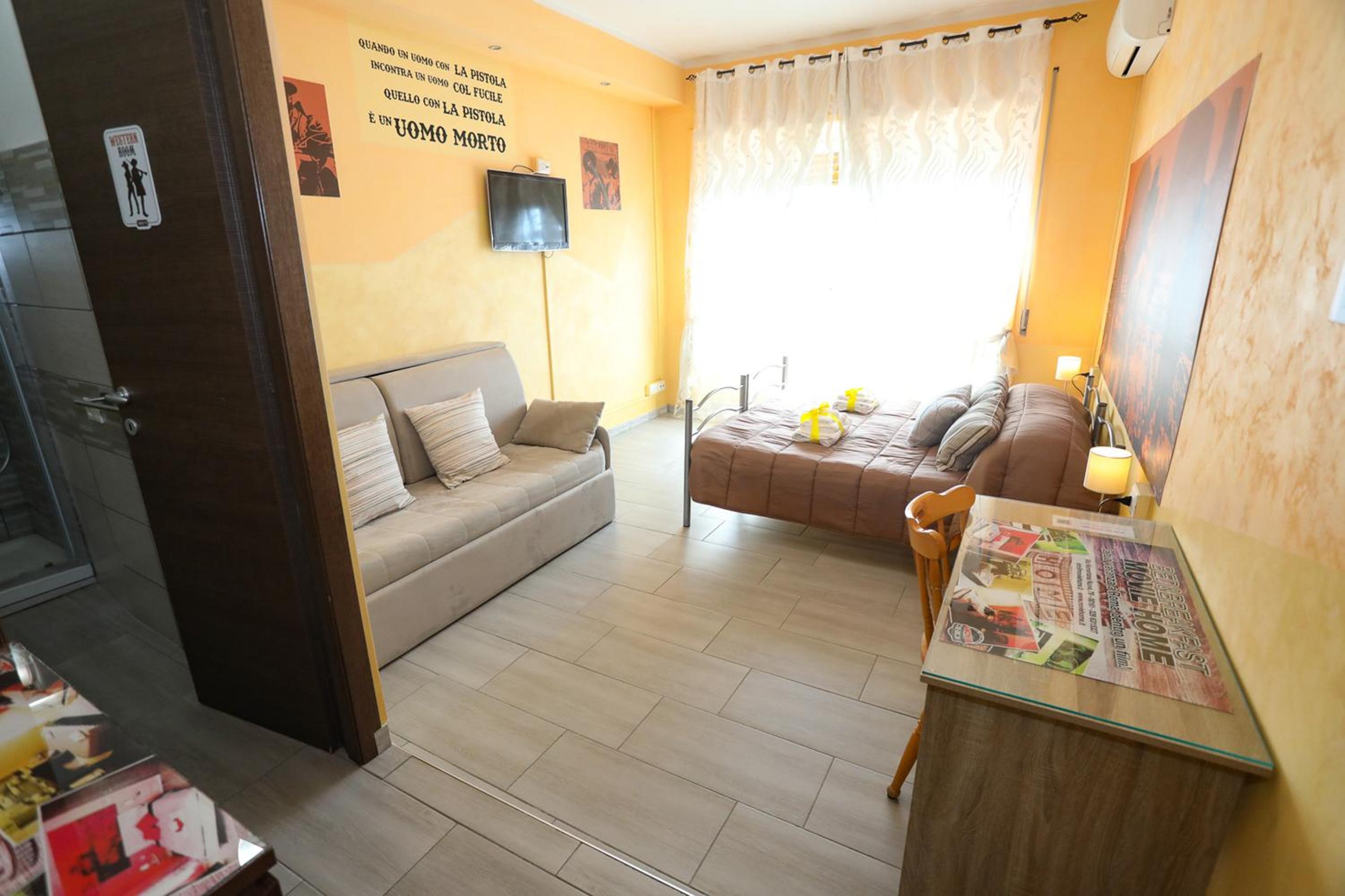 Standard Family Room photo 1