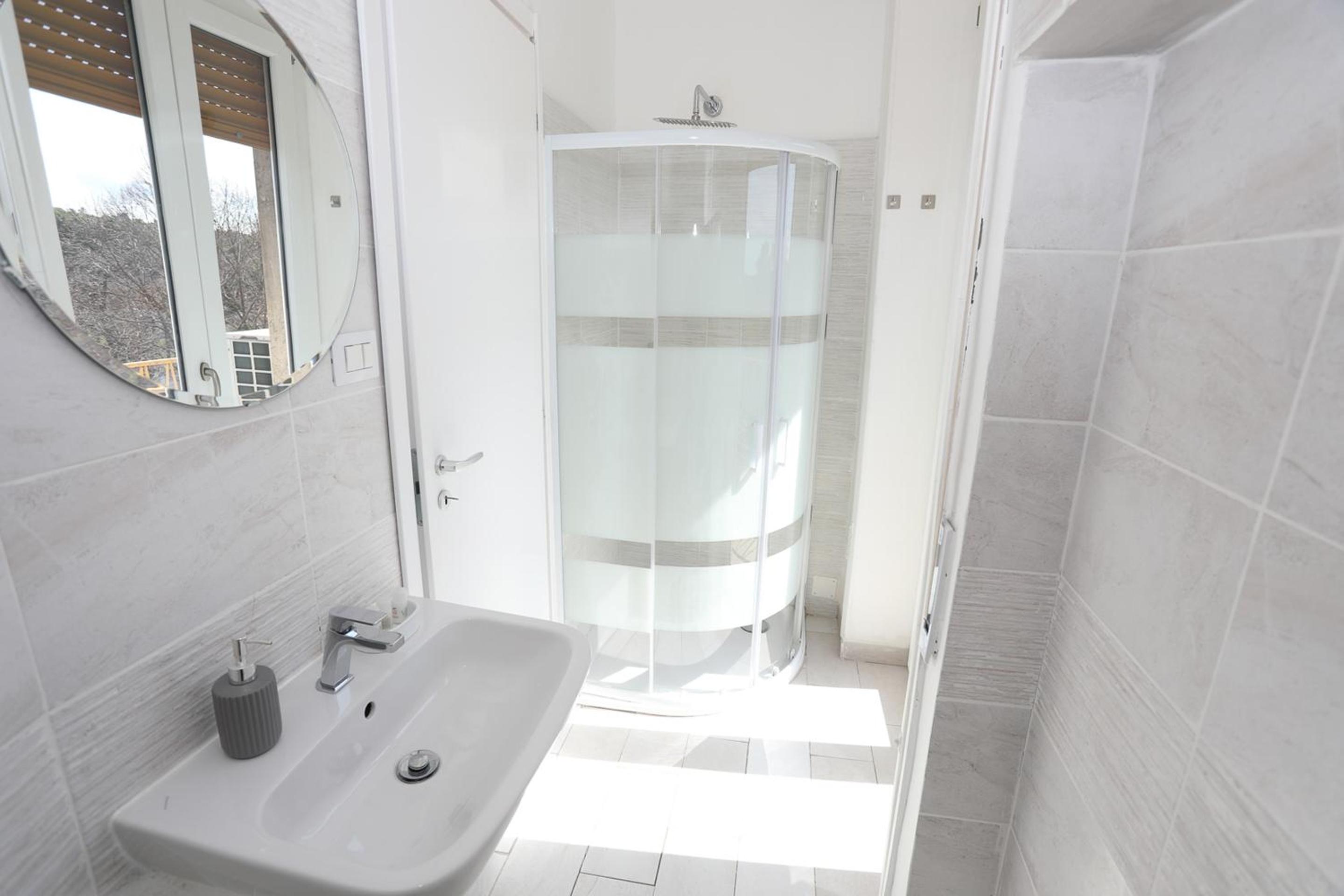Deluxe Triple Room photo 3