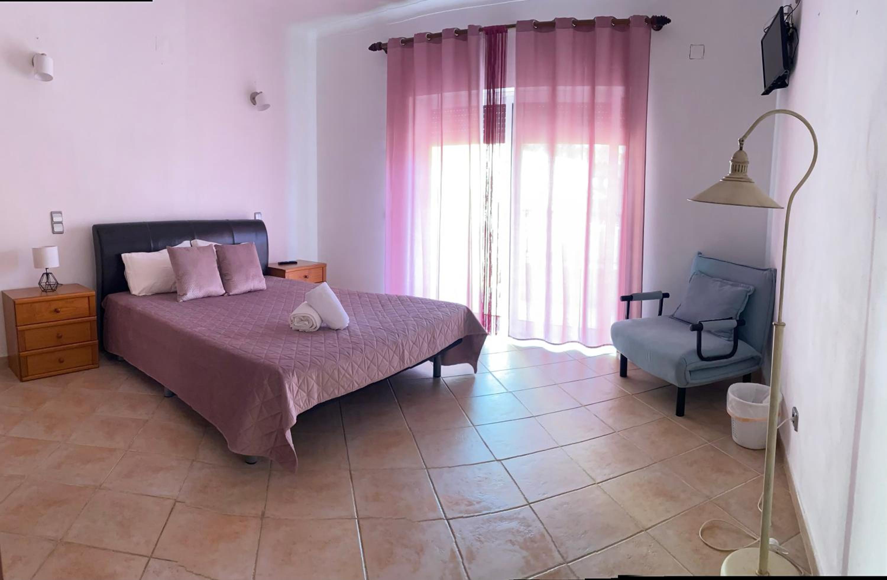 Double or Twin Room with Shared Bathroom