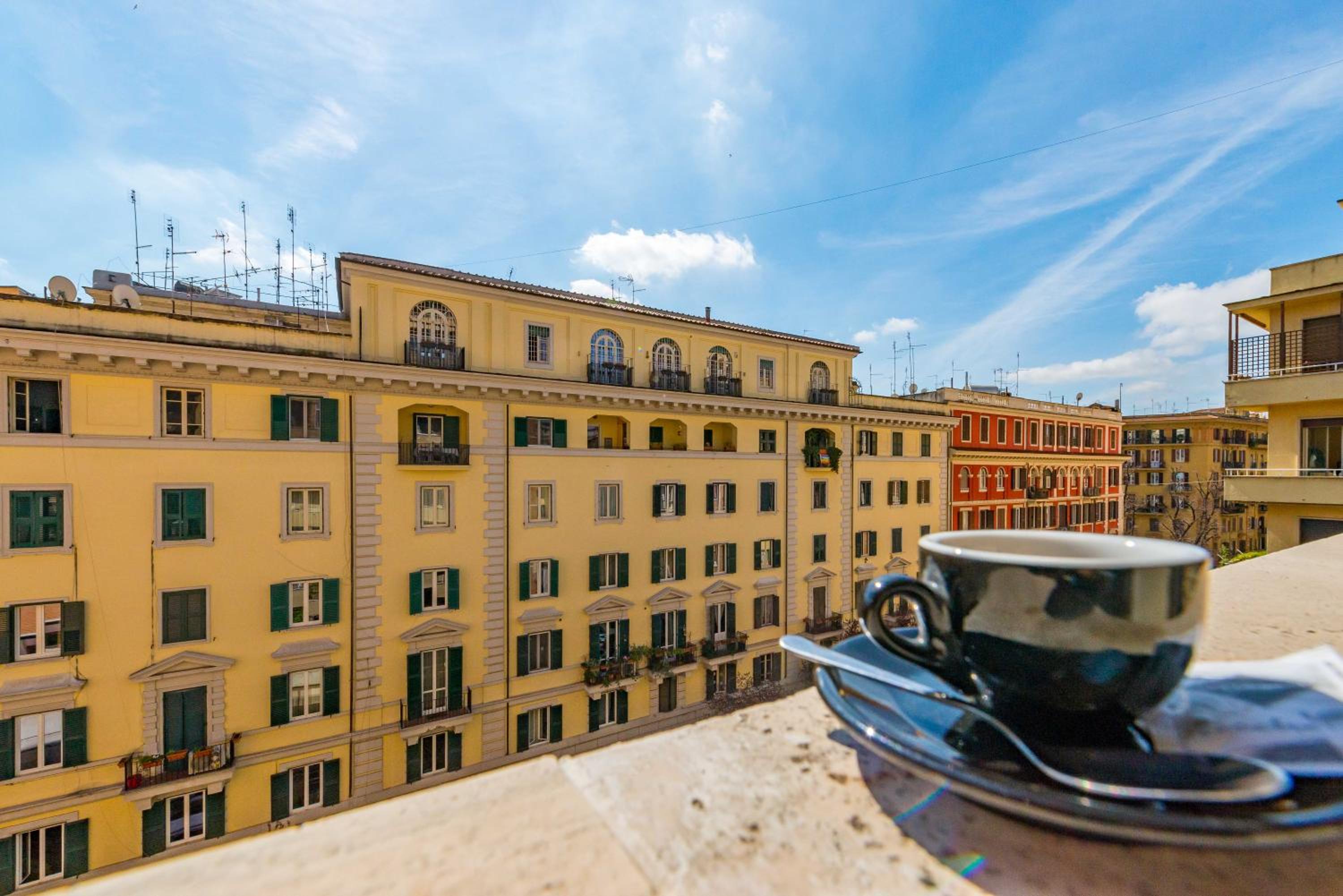 Deluxe Double Room with Balcony photo 2