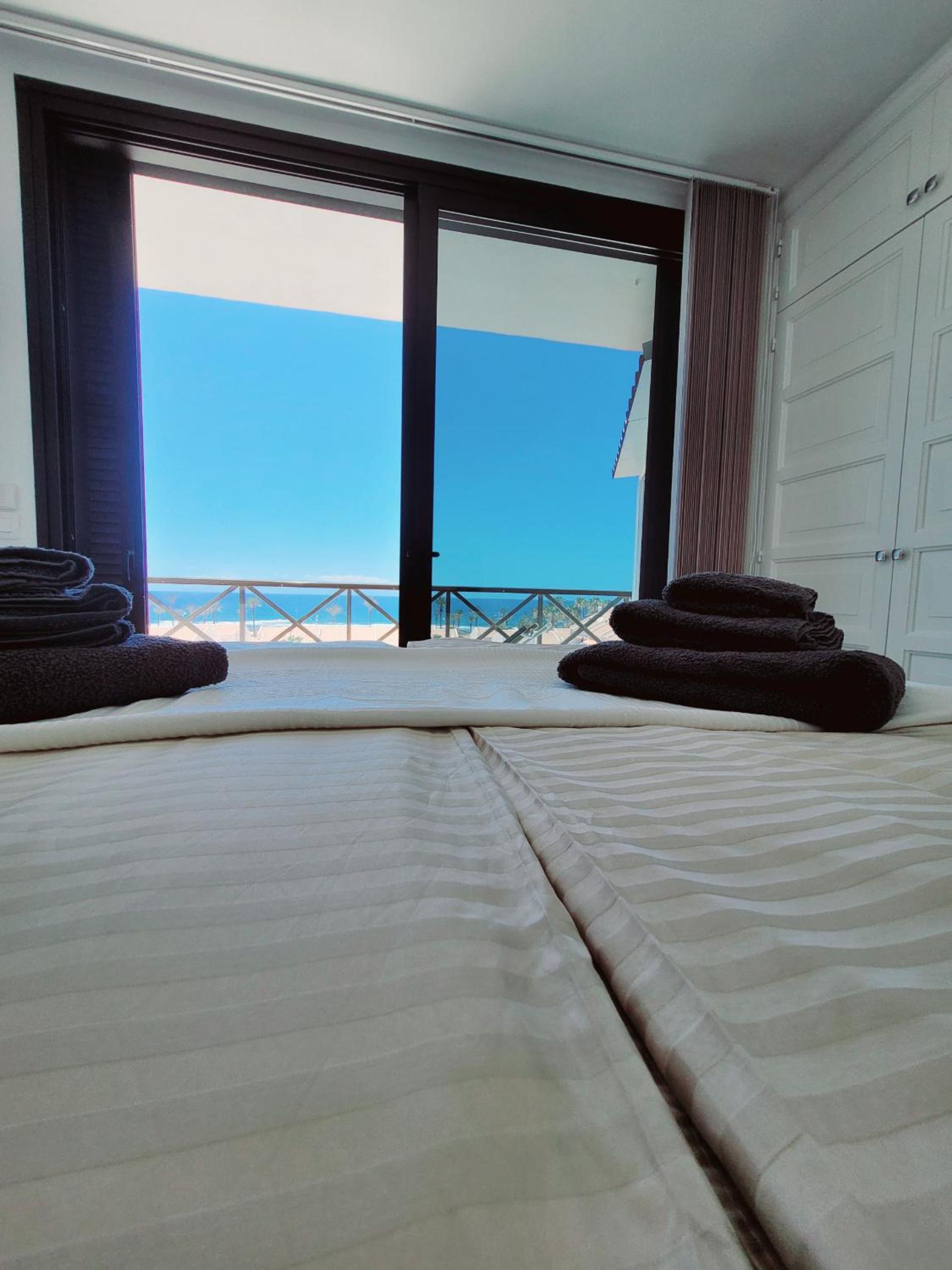 Three-Bedroom Apartment with Ocean View photo 3